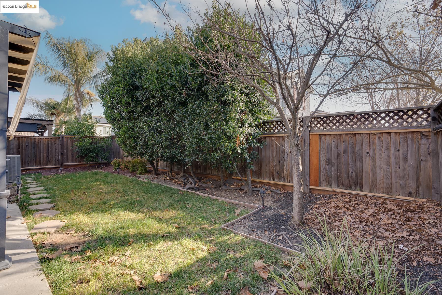 3013 Stonecrop Dr