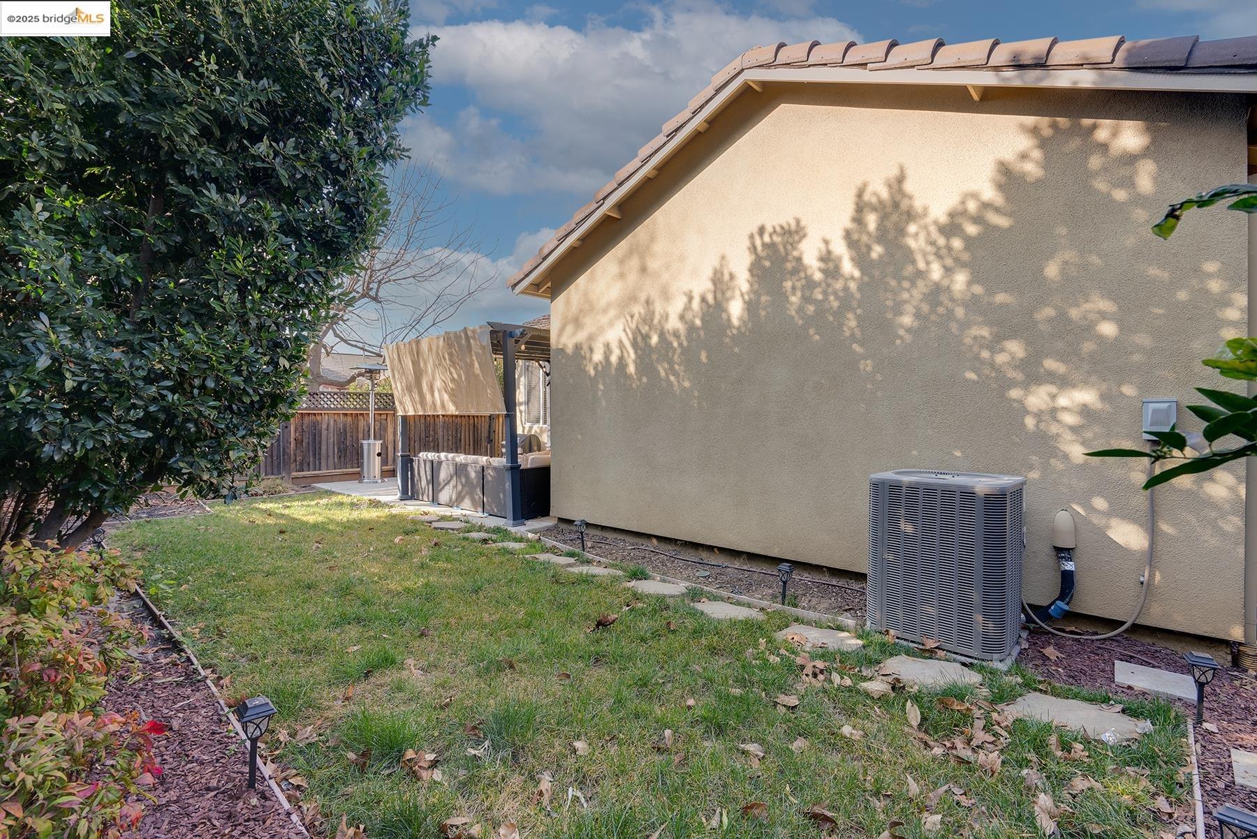 3013 Stonecrop Dr