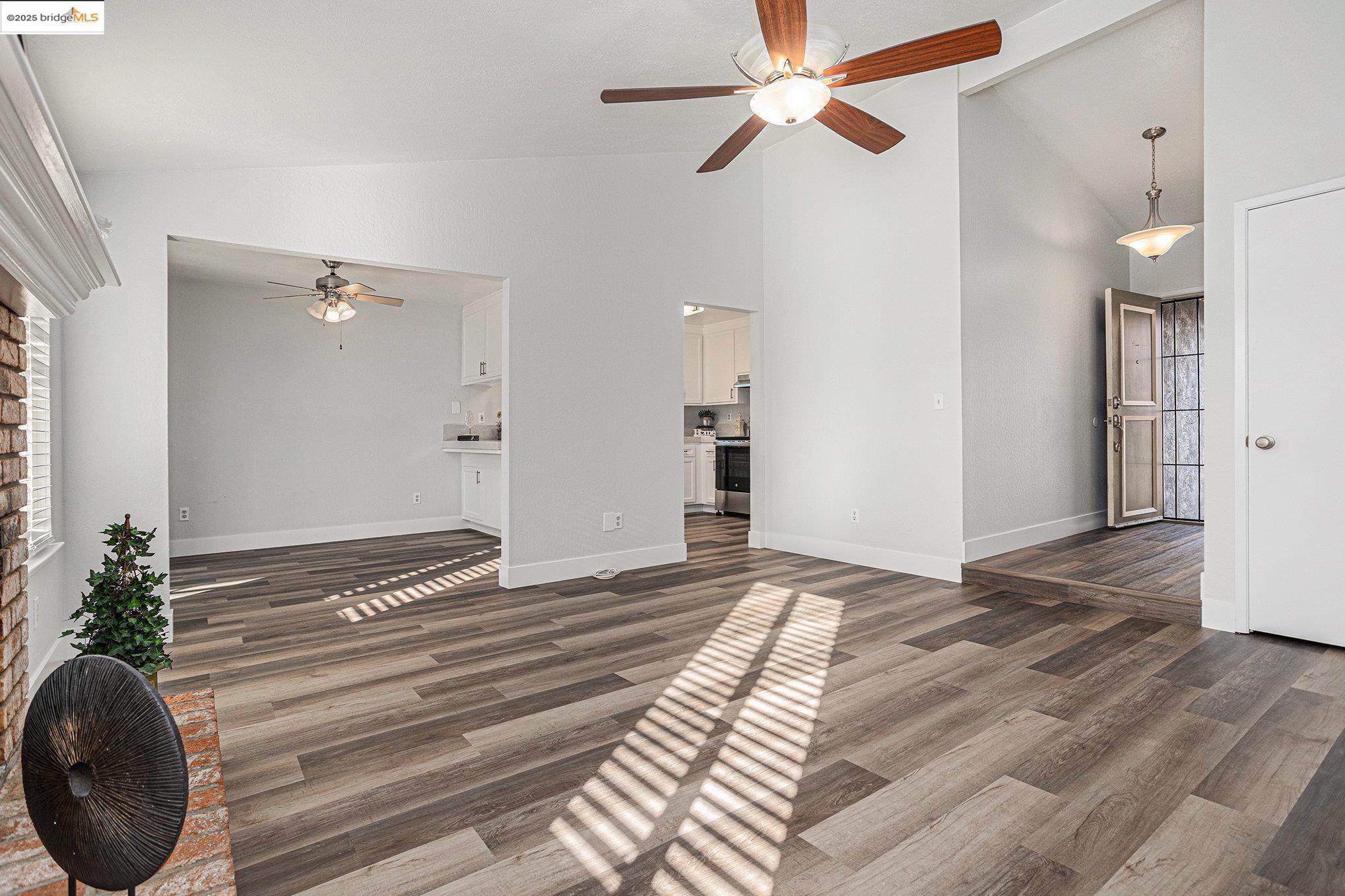 4831 Fuschia Way