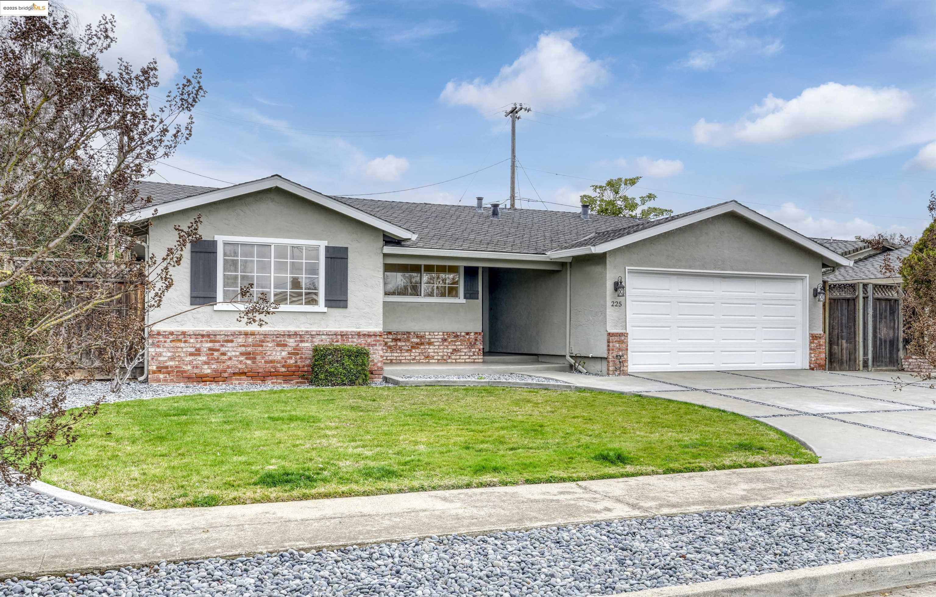 225 Gregg Dr