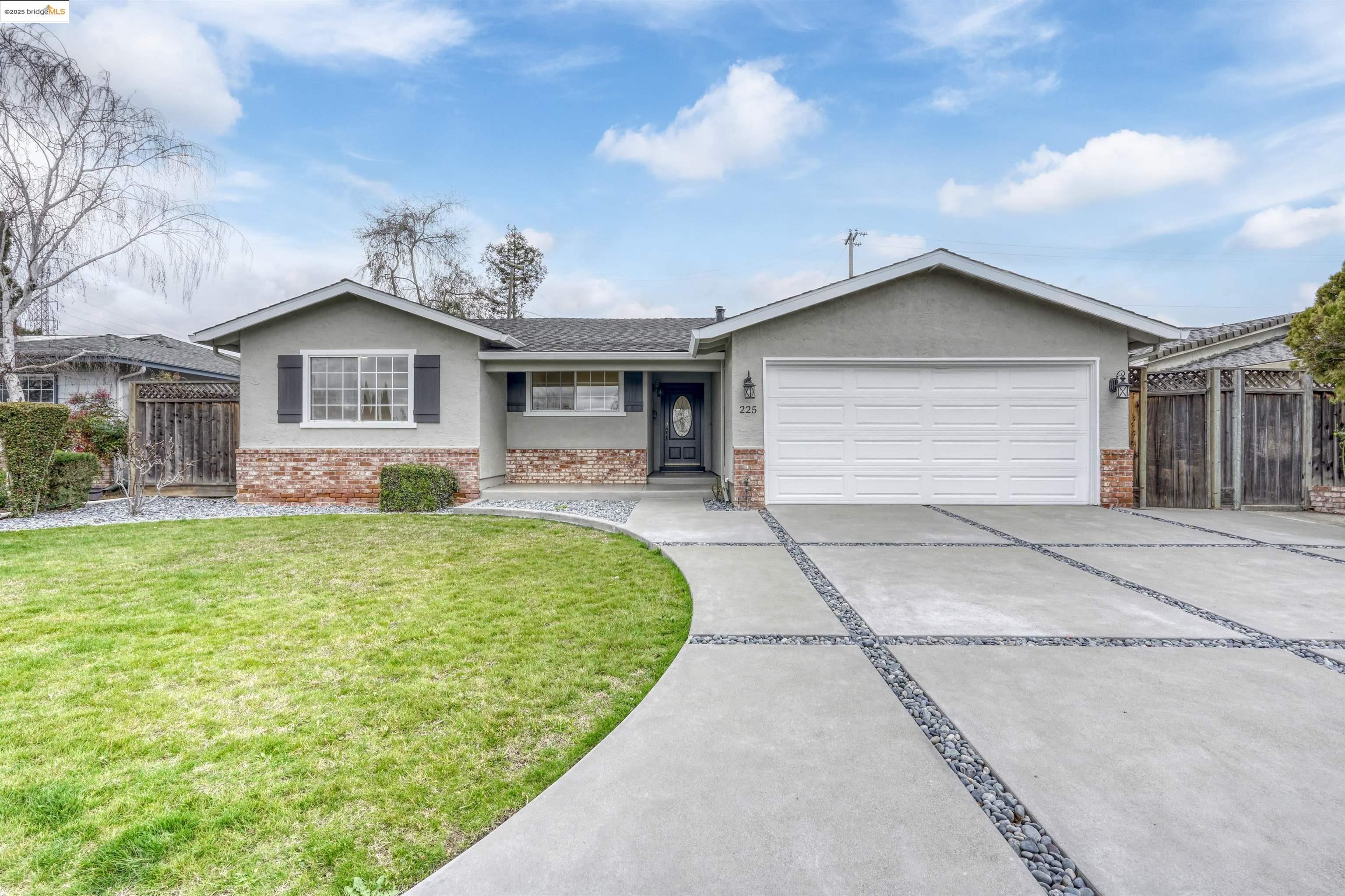 225 Gregg Dr