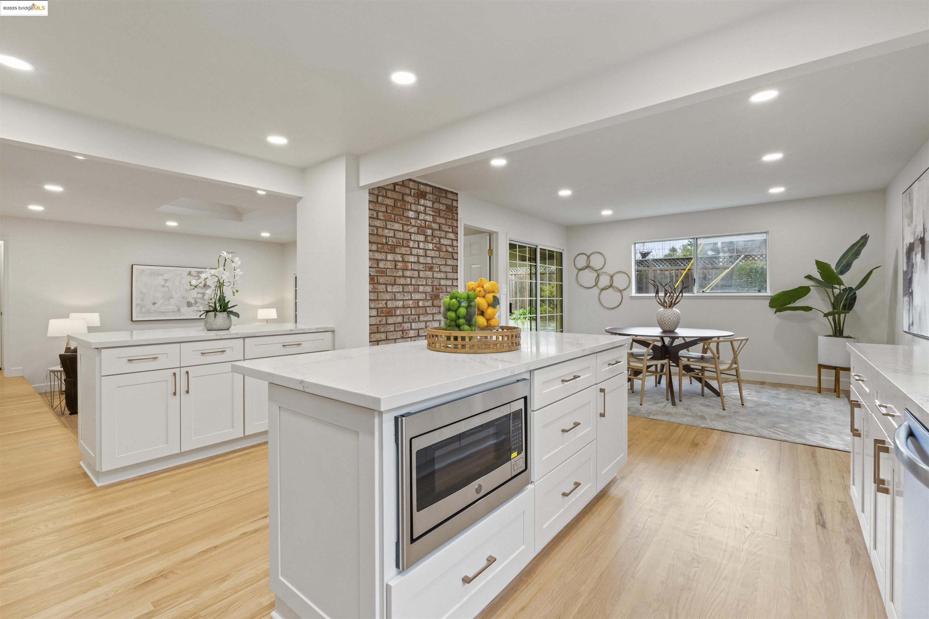 225 Gregg Dr