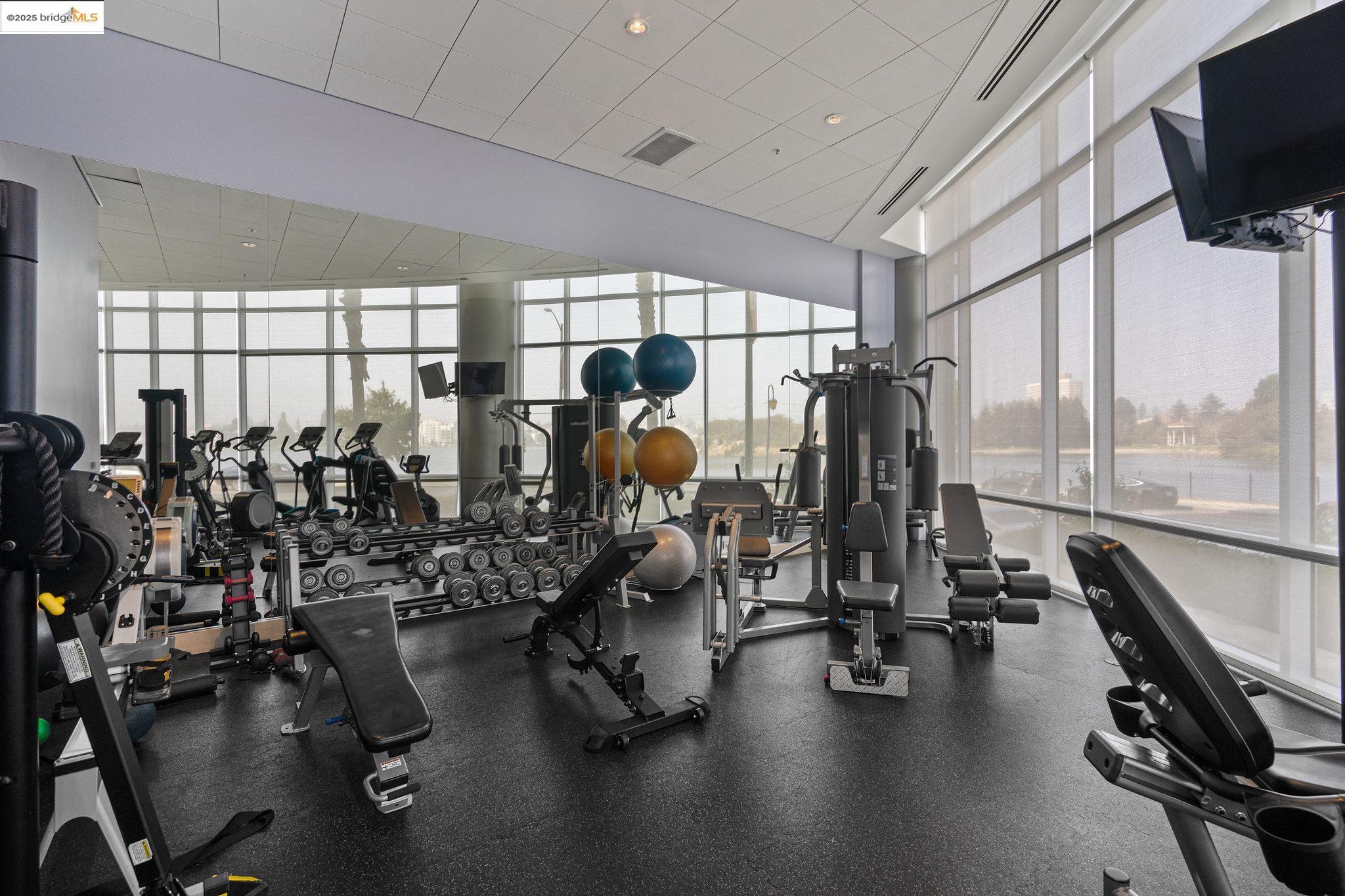 1 Lakeside Dr # 415