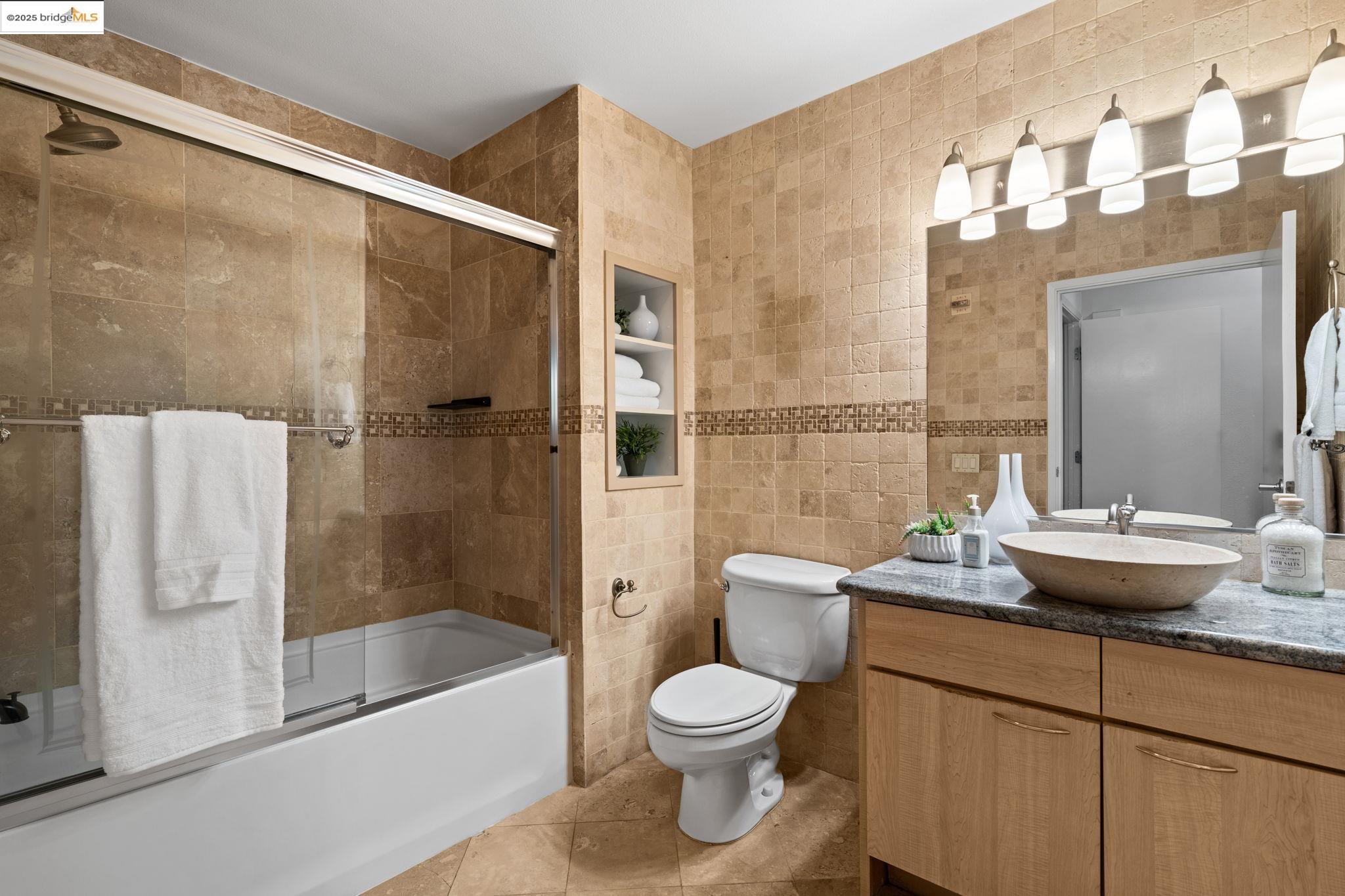 1 Lakeside Dr # 415
