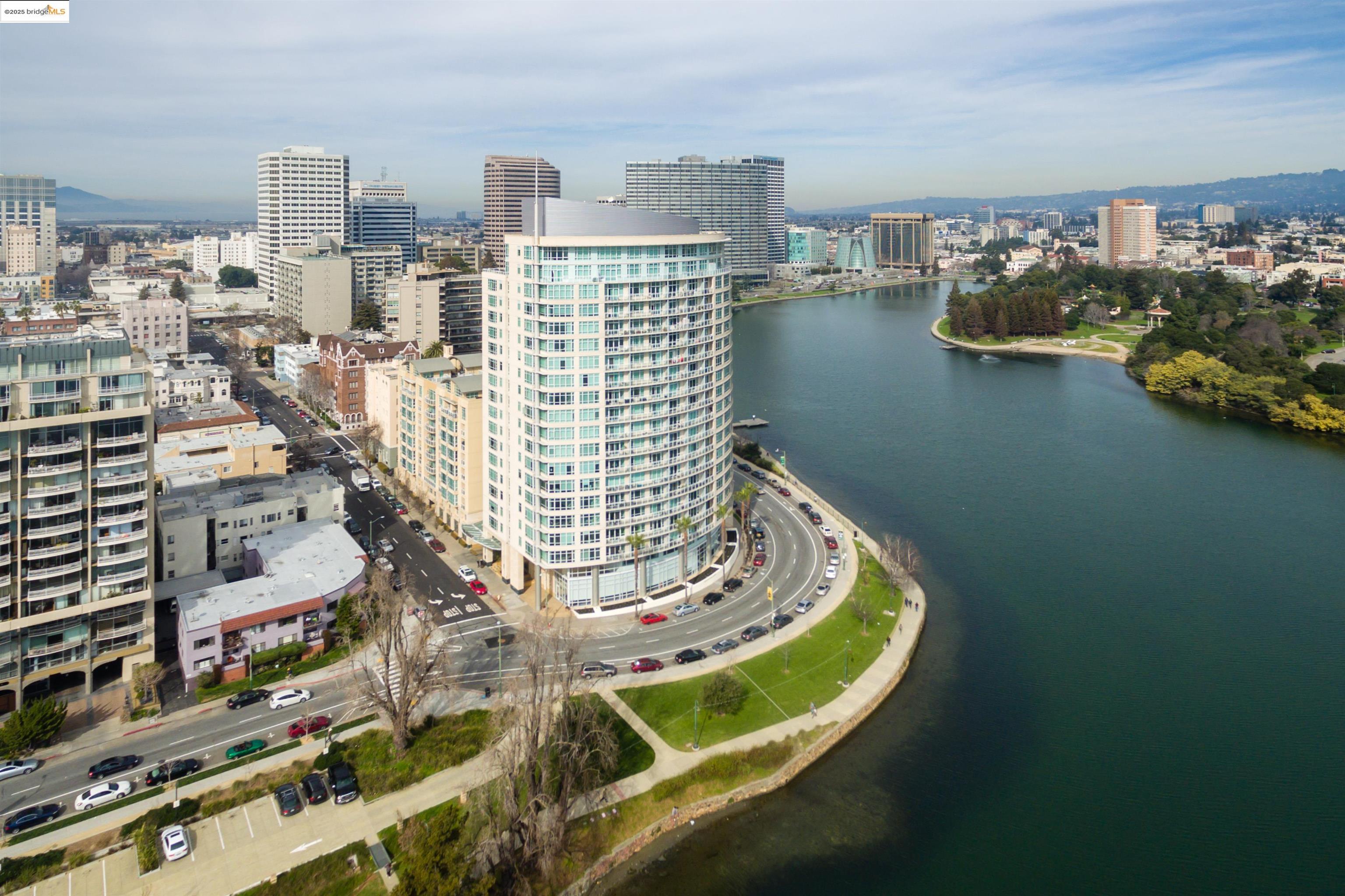 1 Lakeside Dr # 415