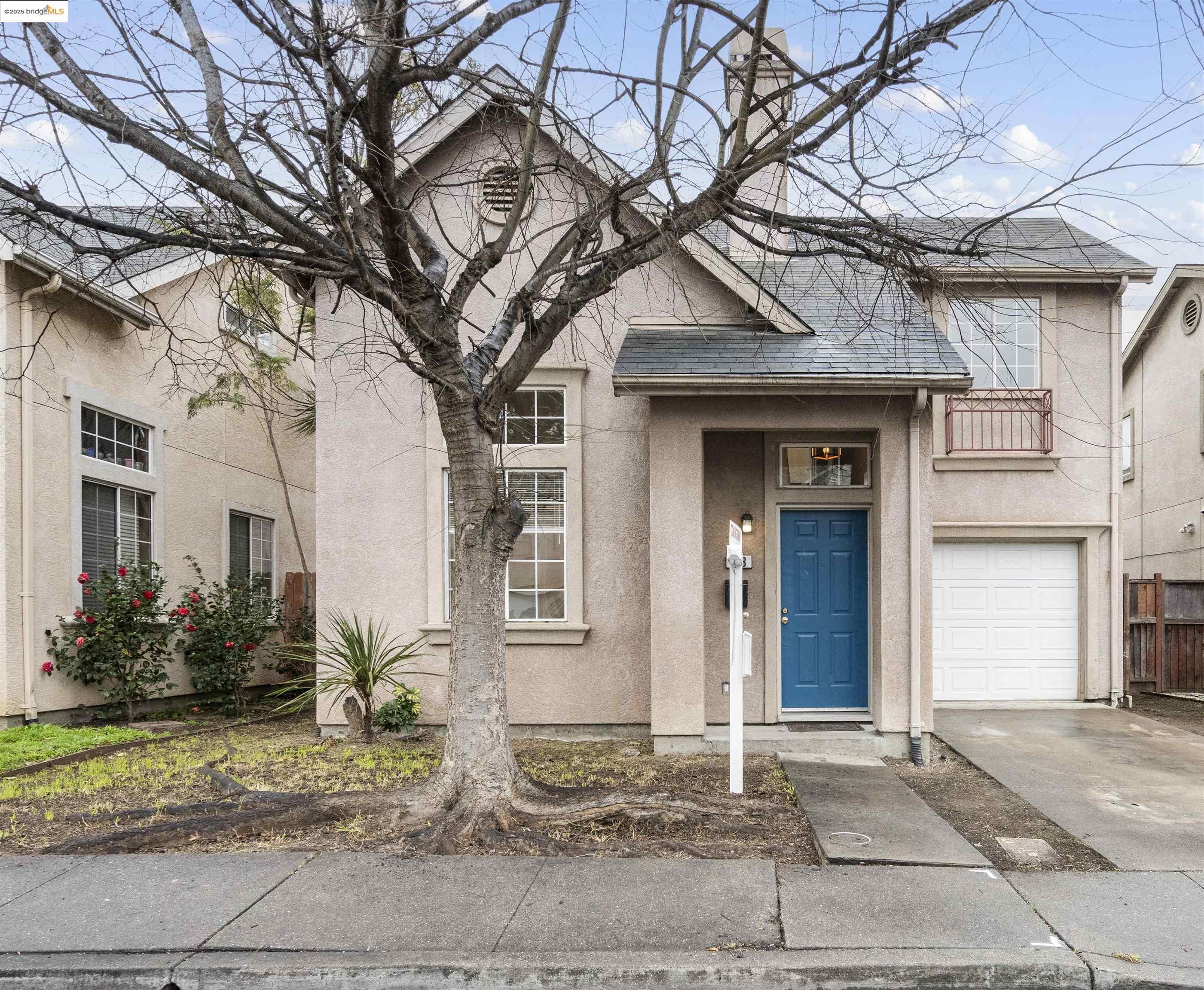 958 Village Cir