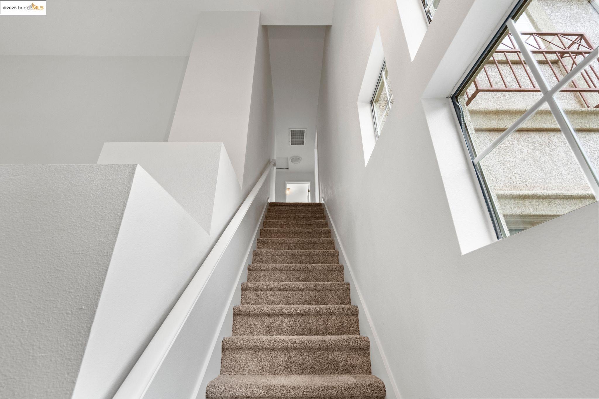 958 Village Cir