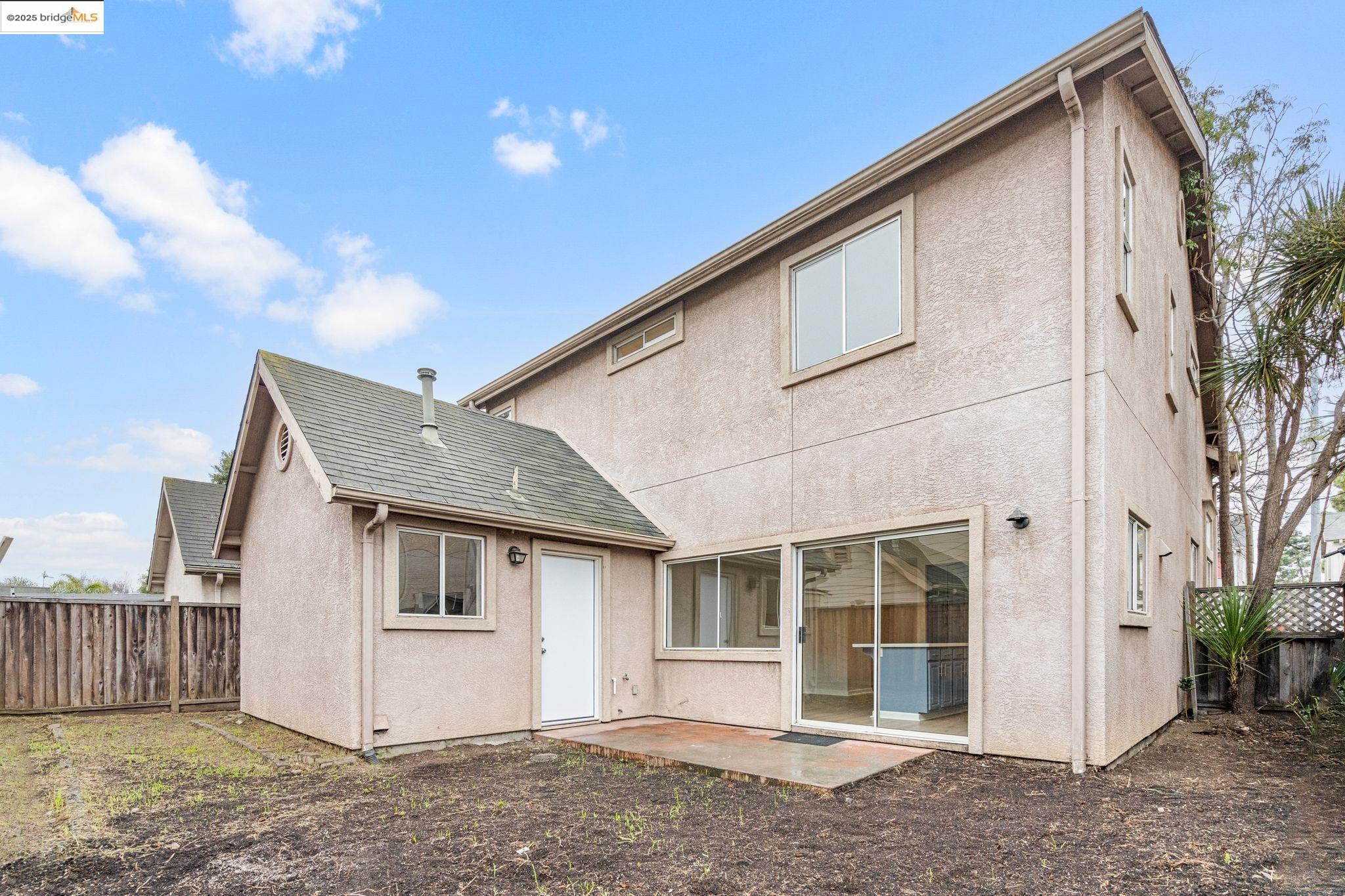 958 Village Cir