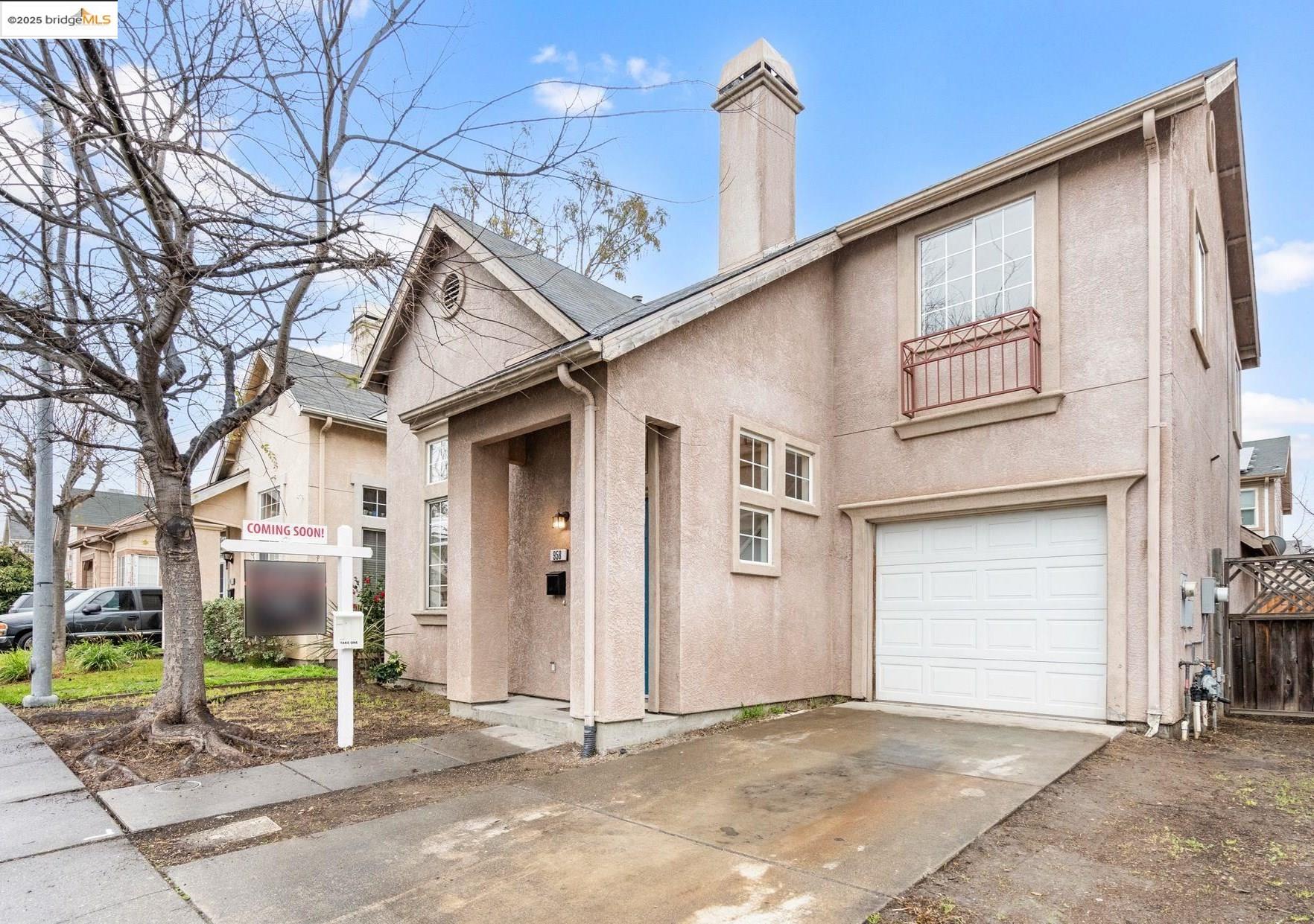 958 Village Cir