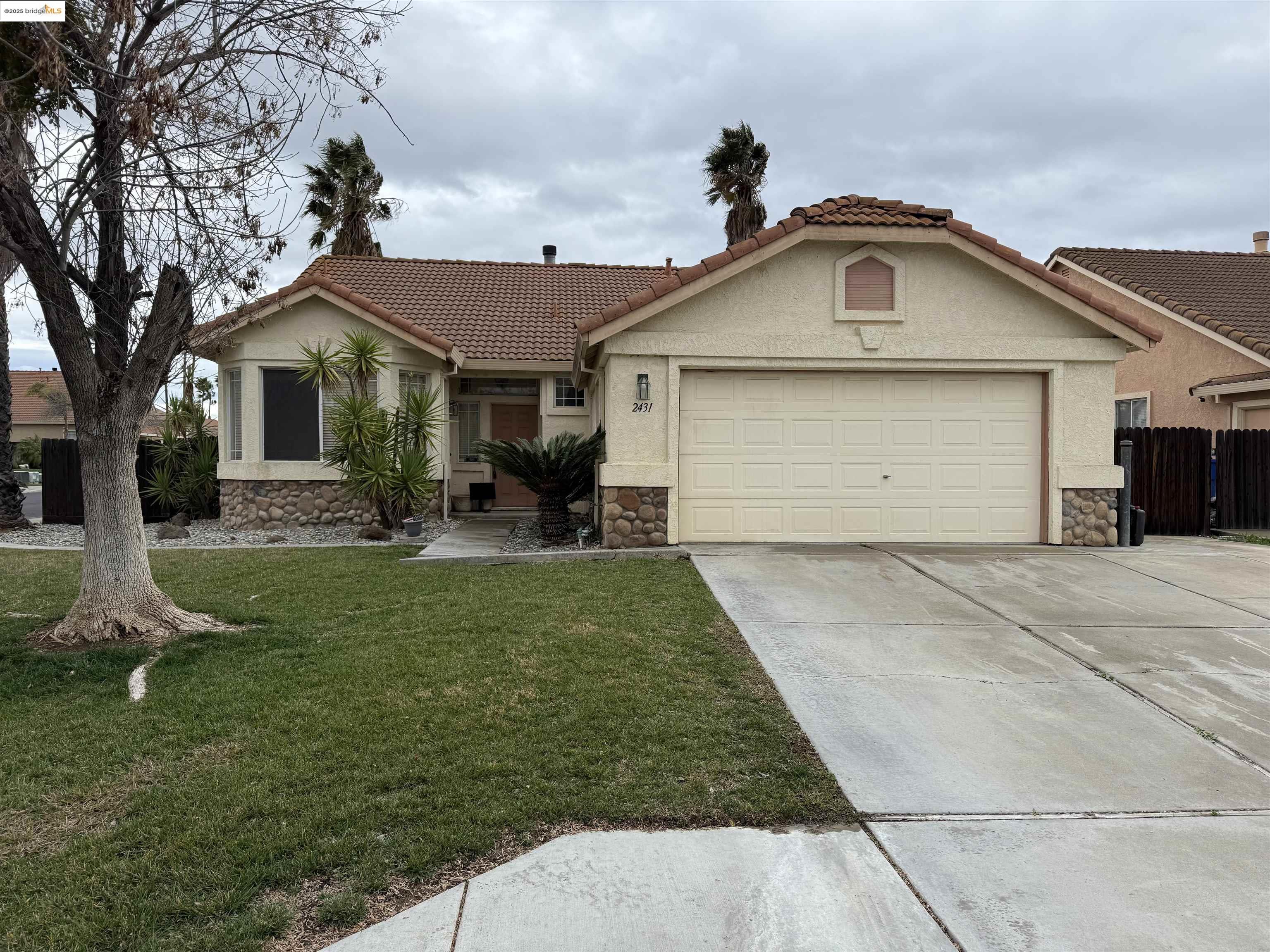2431 venice court