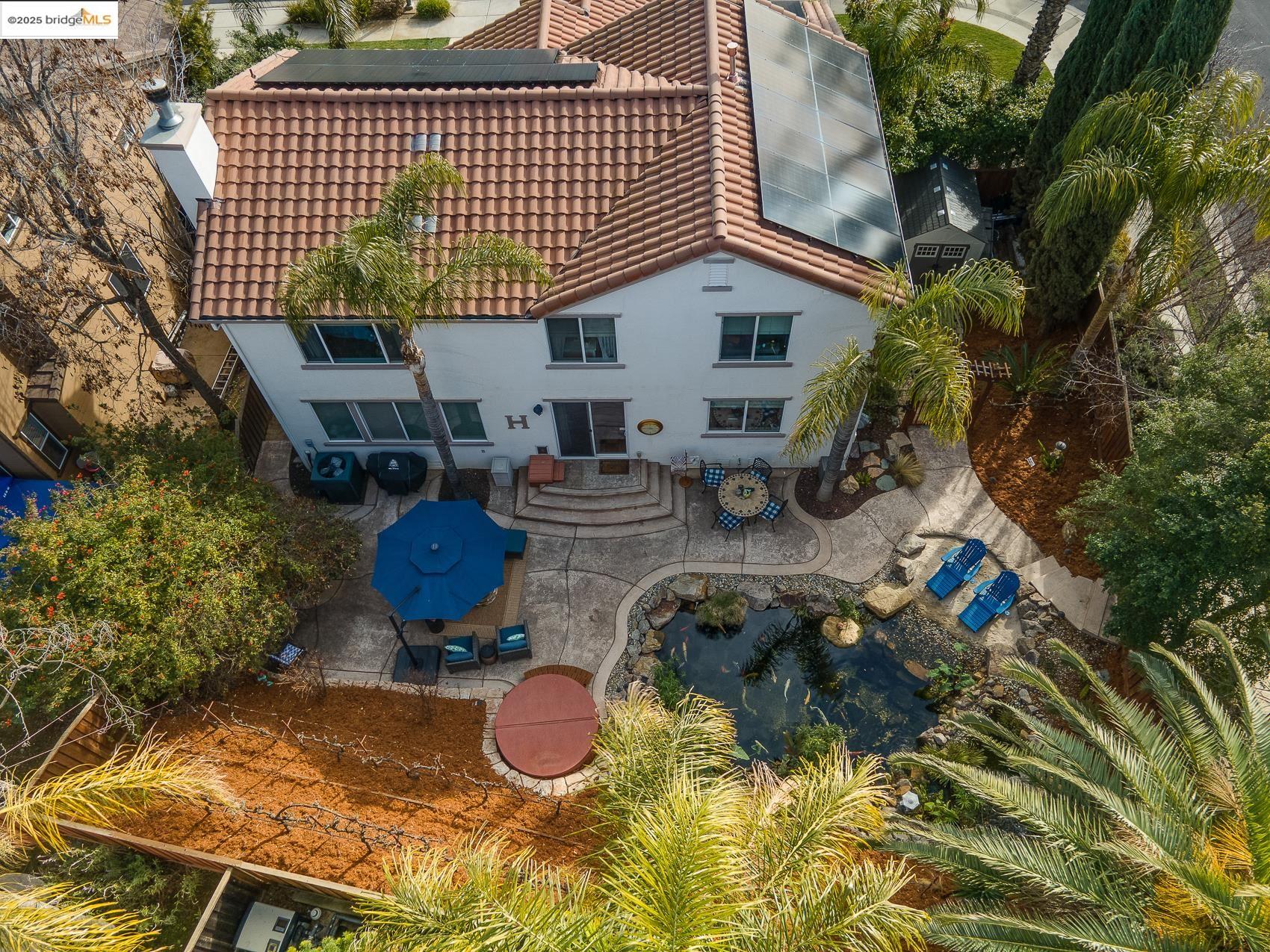 567 Thornhill Ln