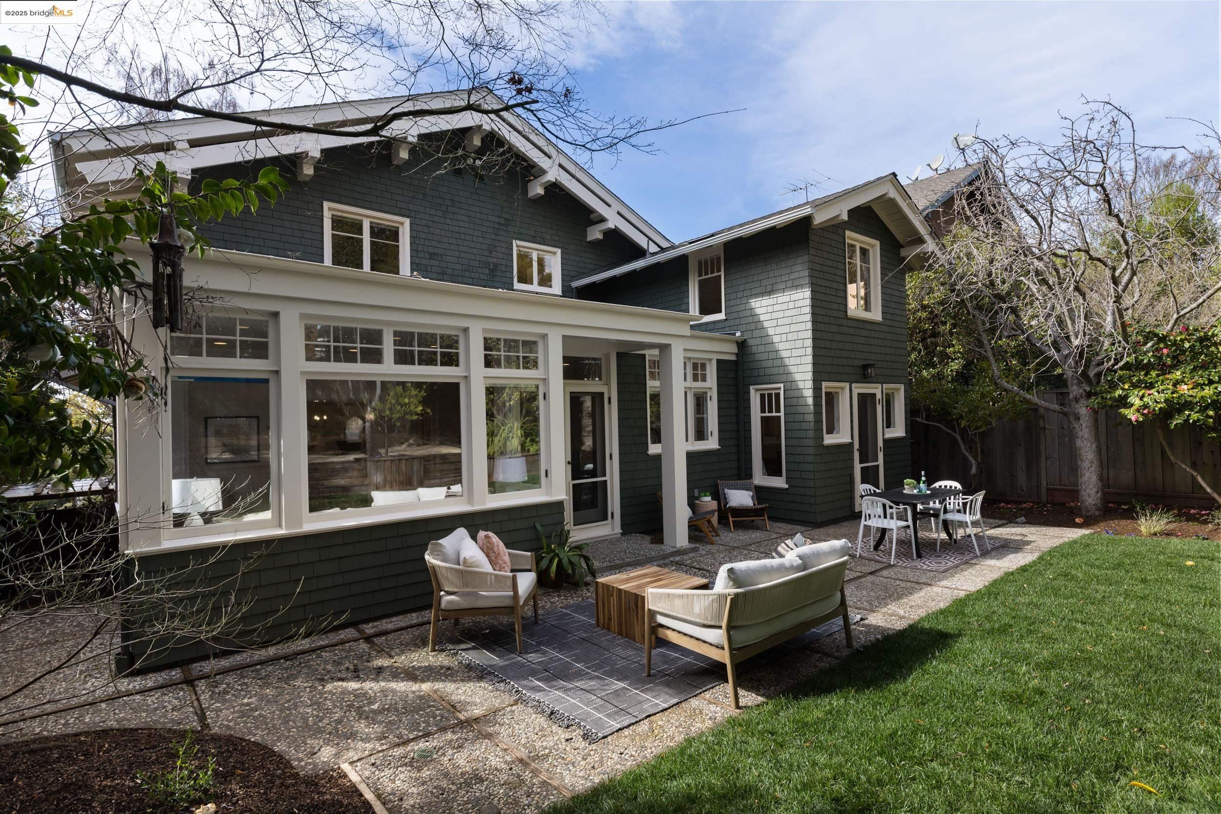 24 Bonita Ave