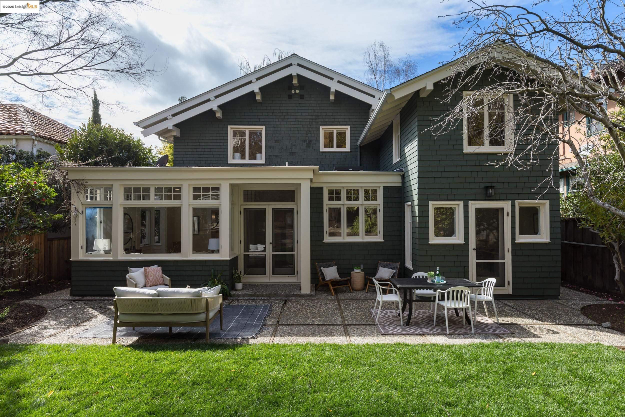 24 Bonita Ave