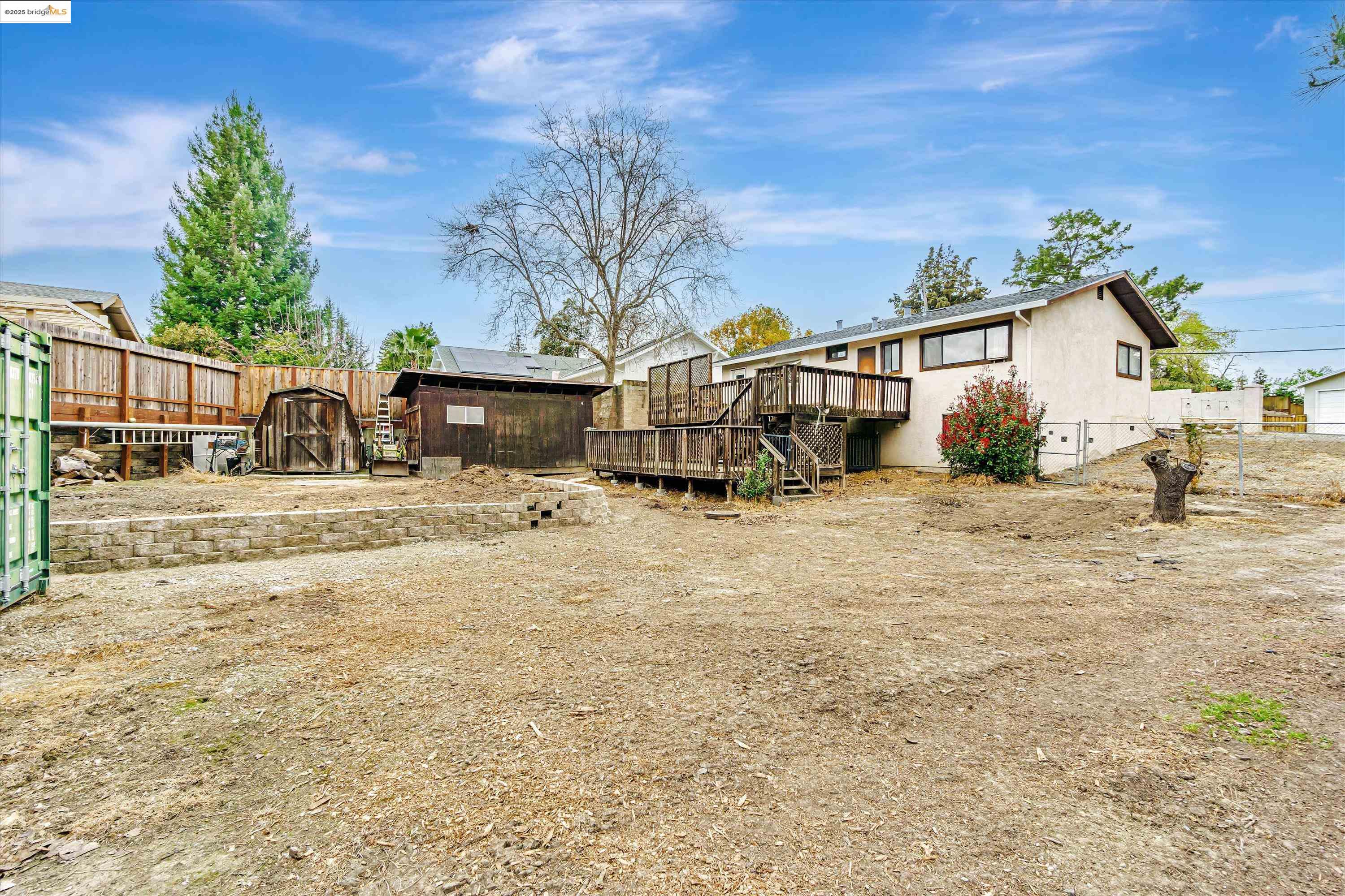 327 4Th Ave