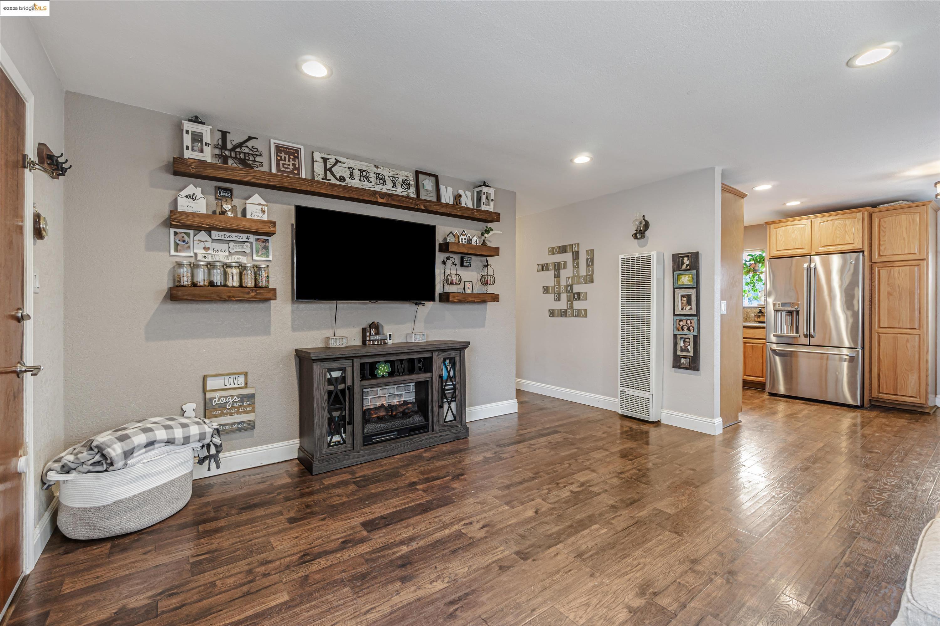 327 4Th Ave