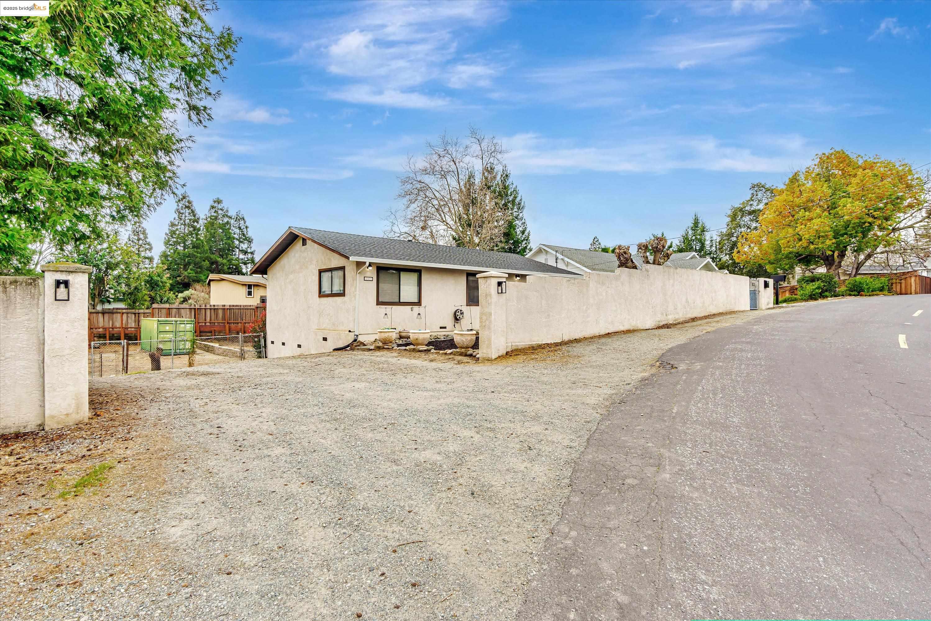 327 4Th Ave