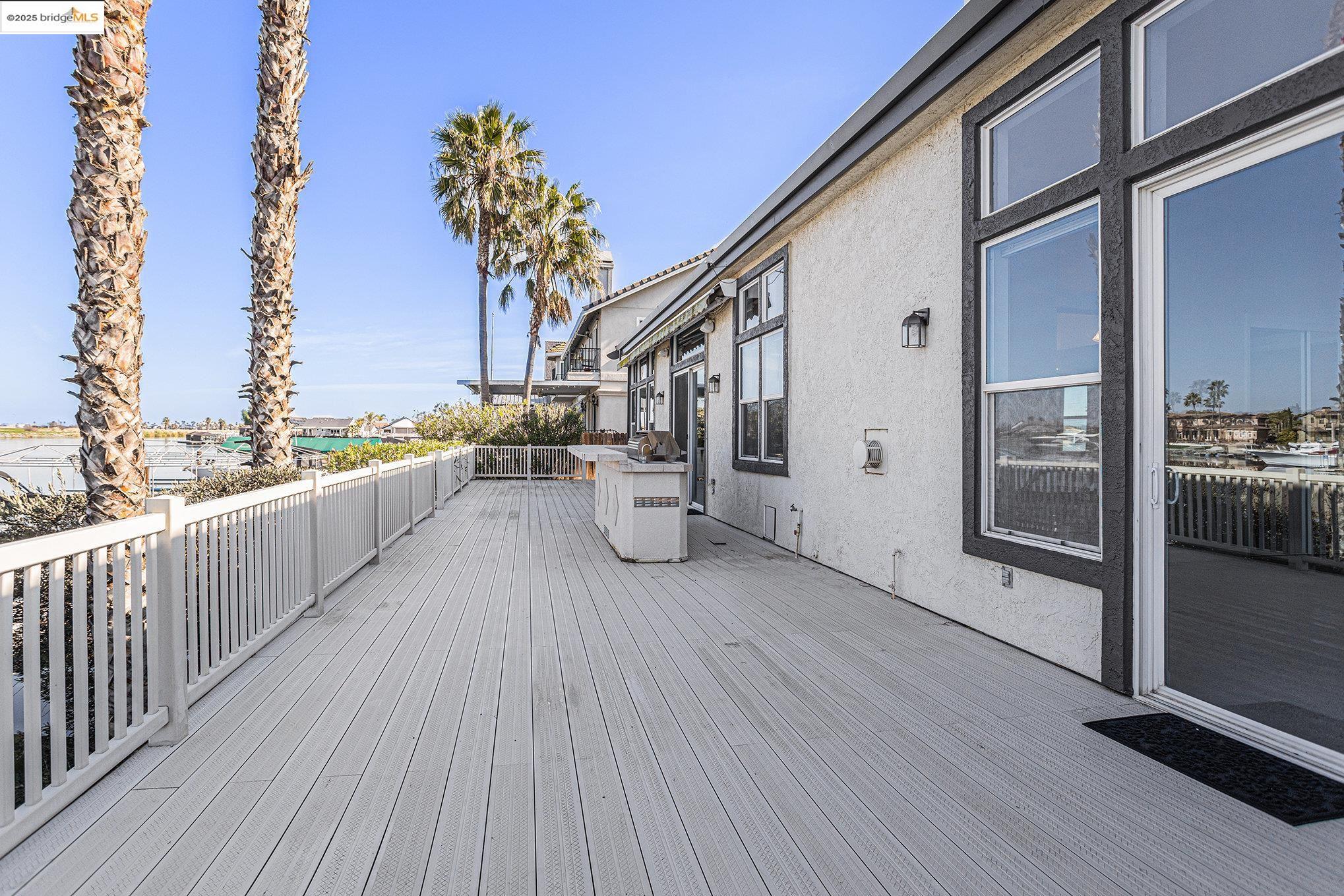 3941 Lighthouse Place