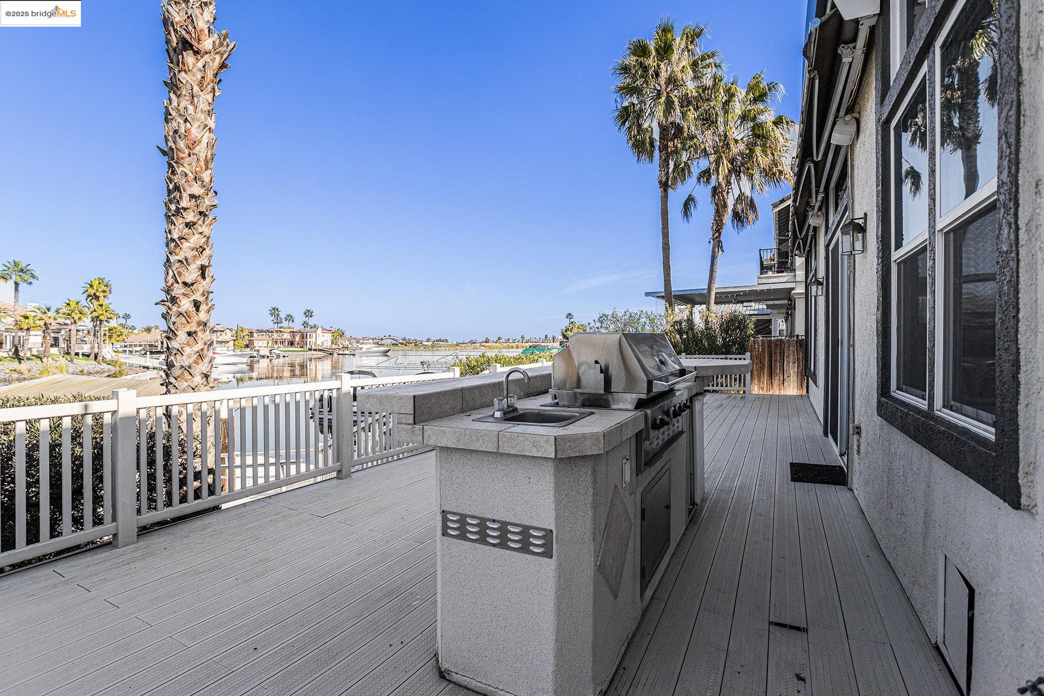 3941 Lighthouse Place