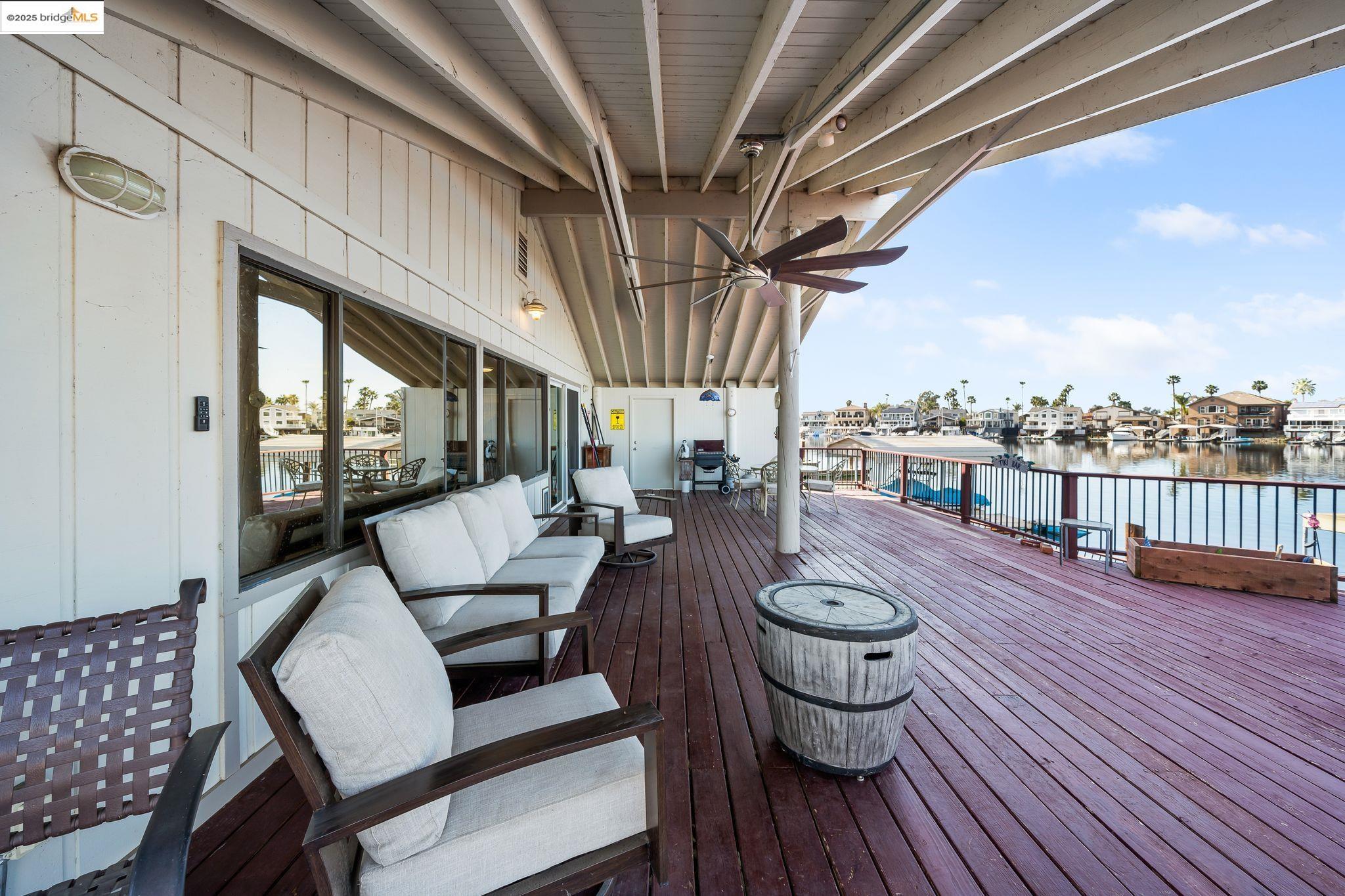 926 Lido Cir