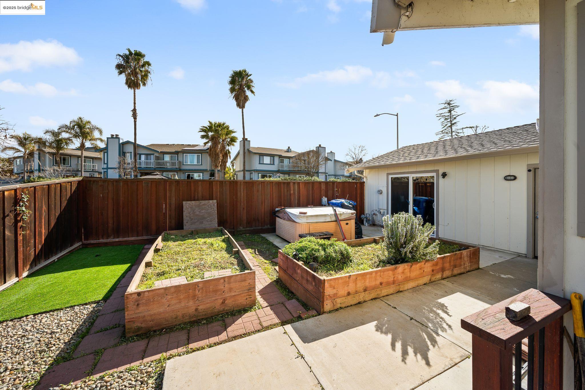 926 Lido Cir