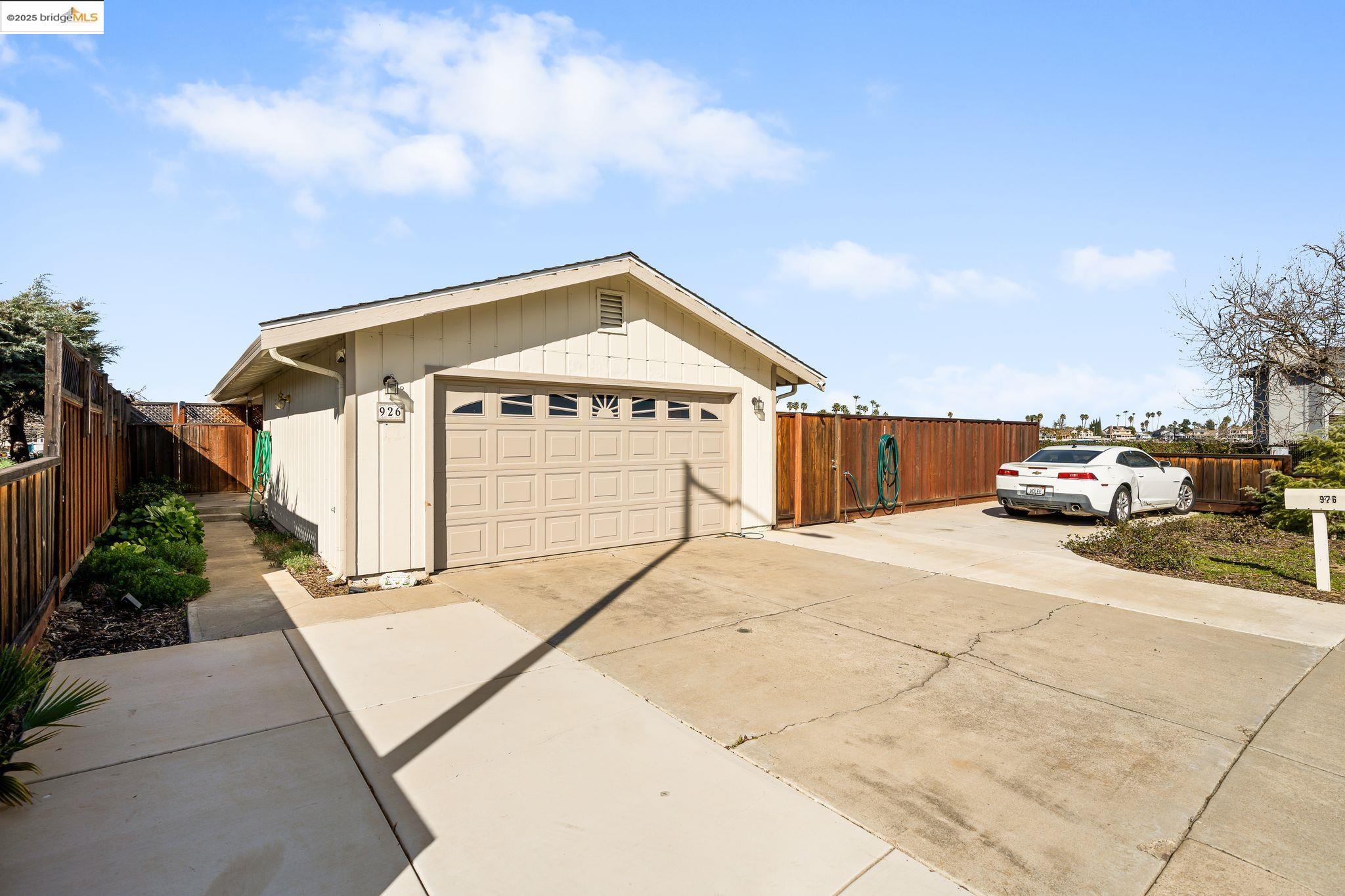 926 Lido Cir