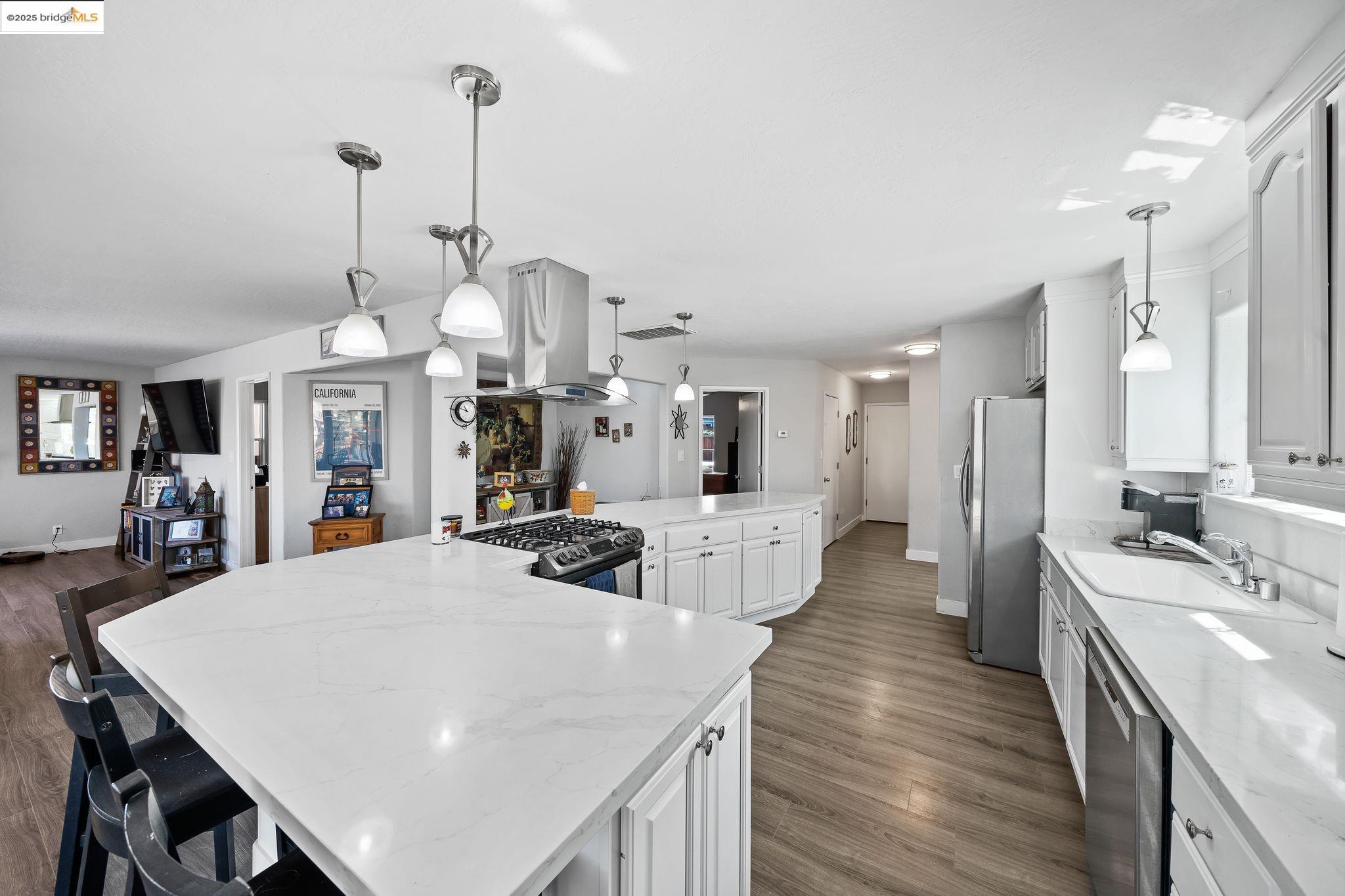 926 Lido Cir