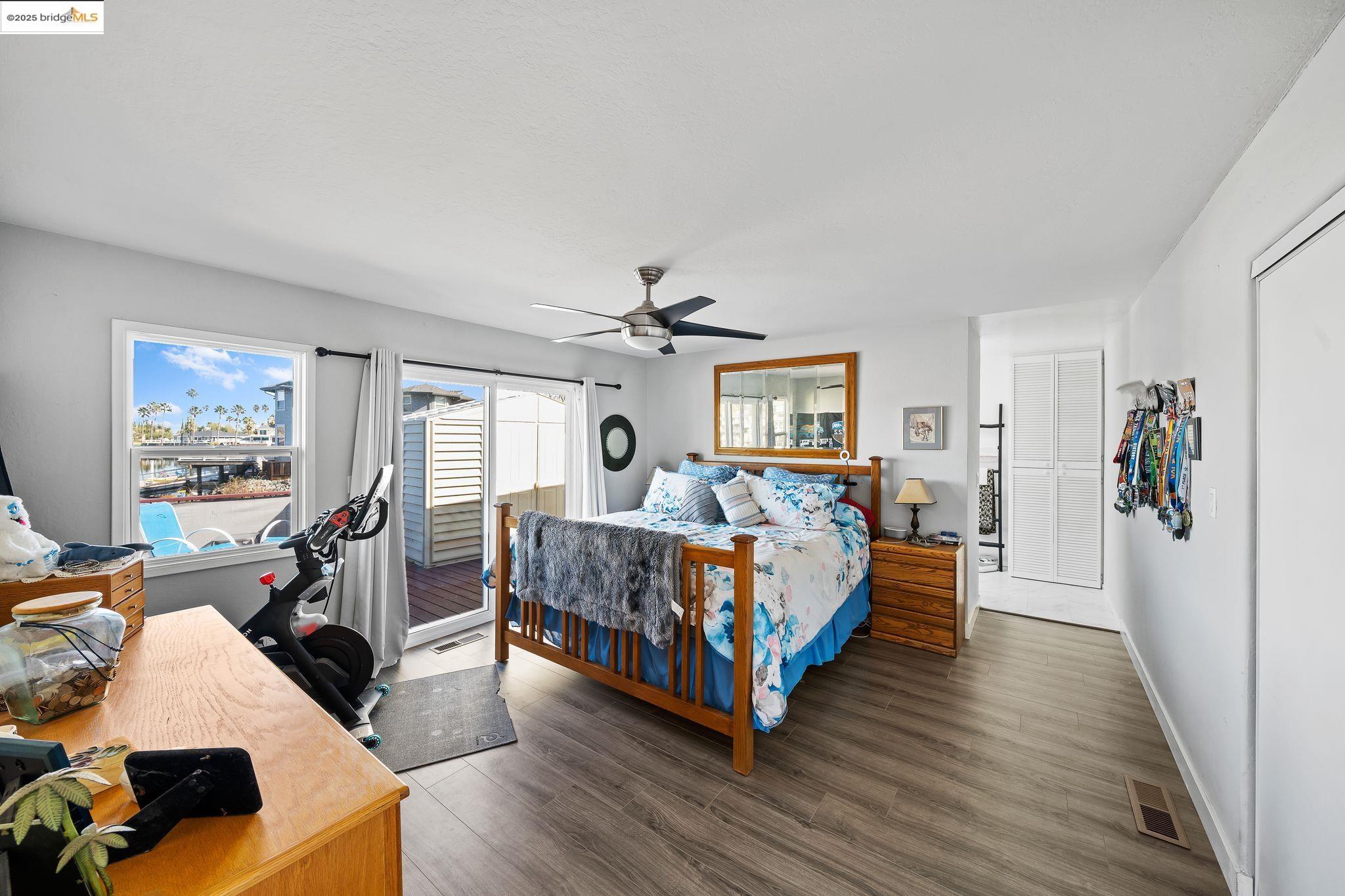 926 Lido Cir