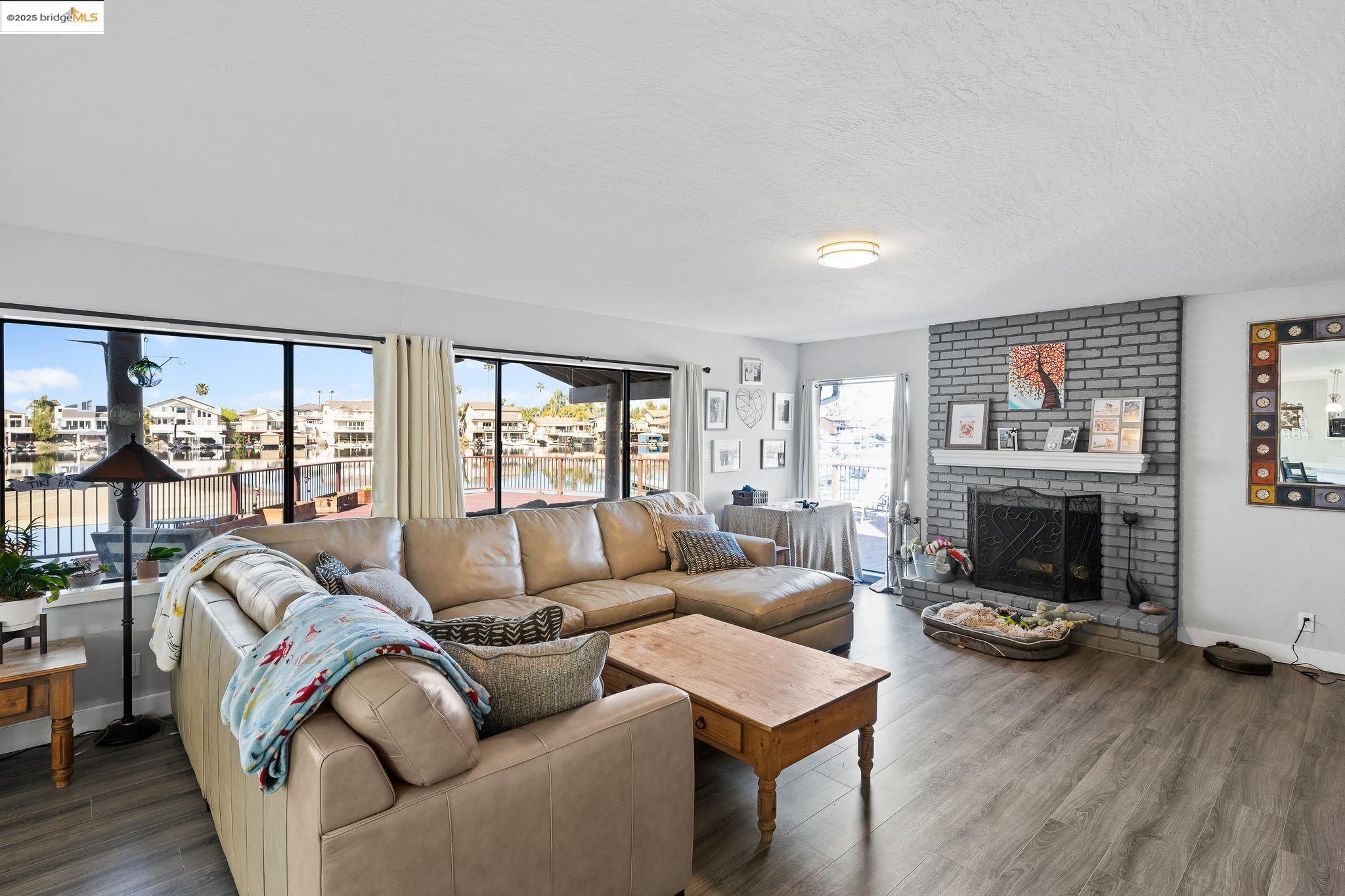 926 Lido Cir