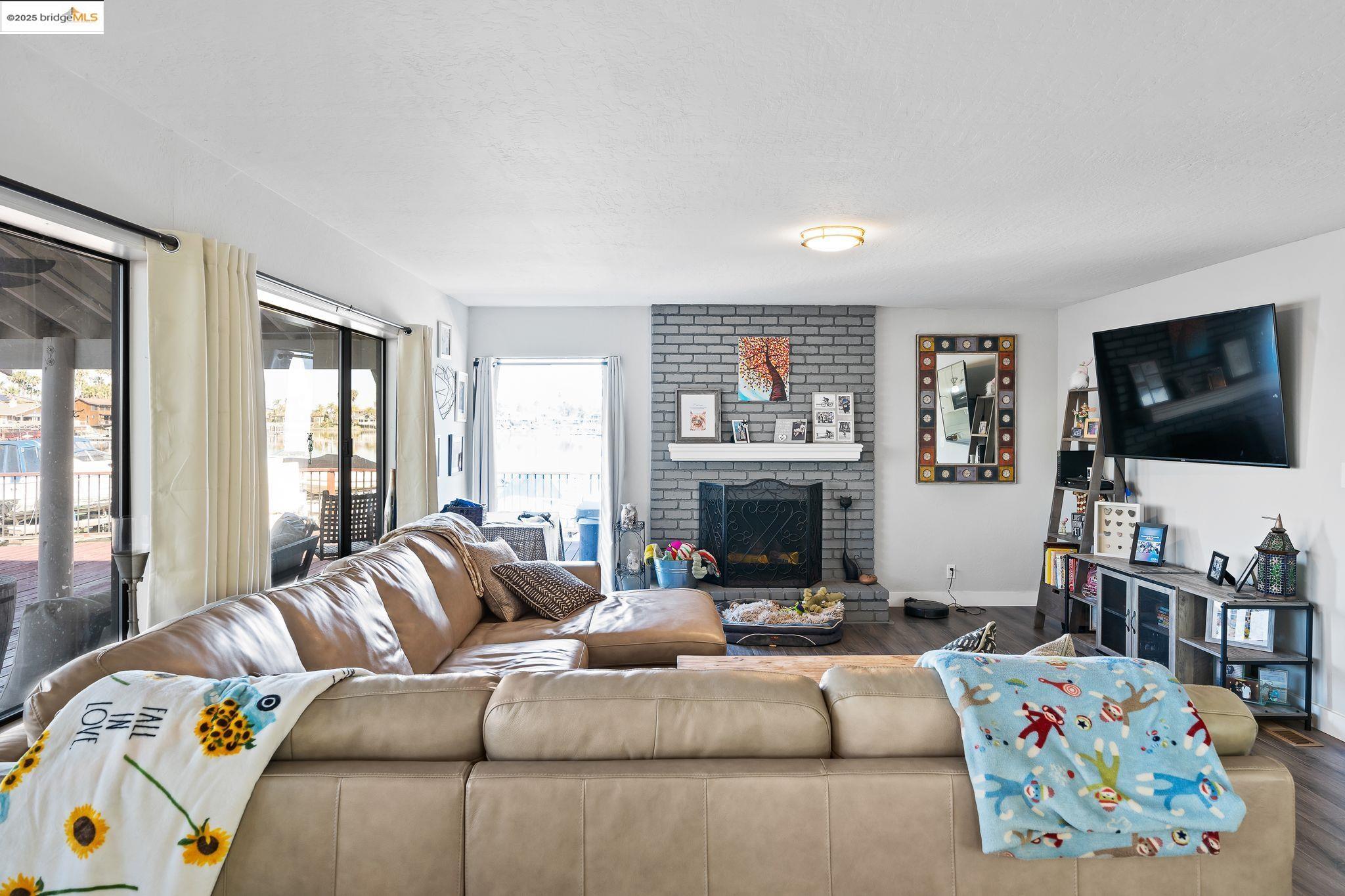 926 Lido Cir