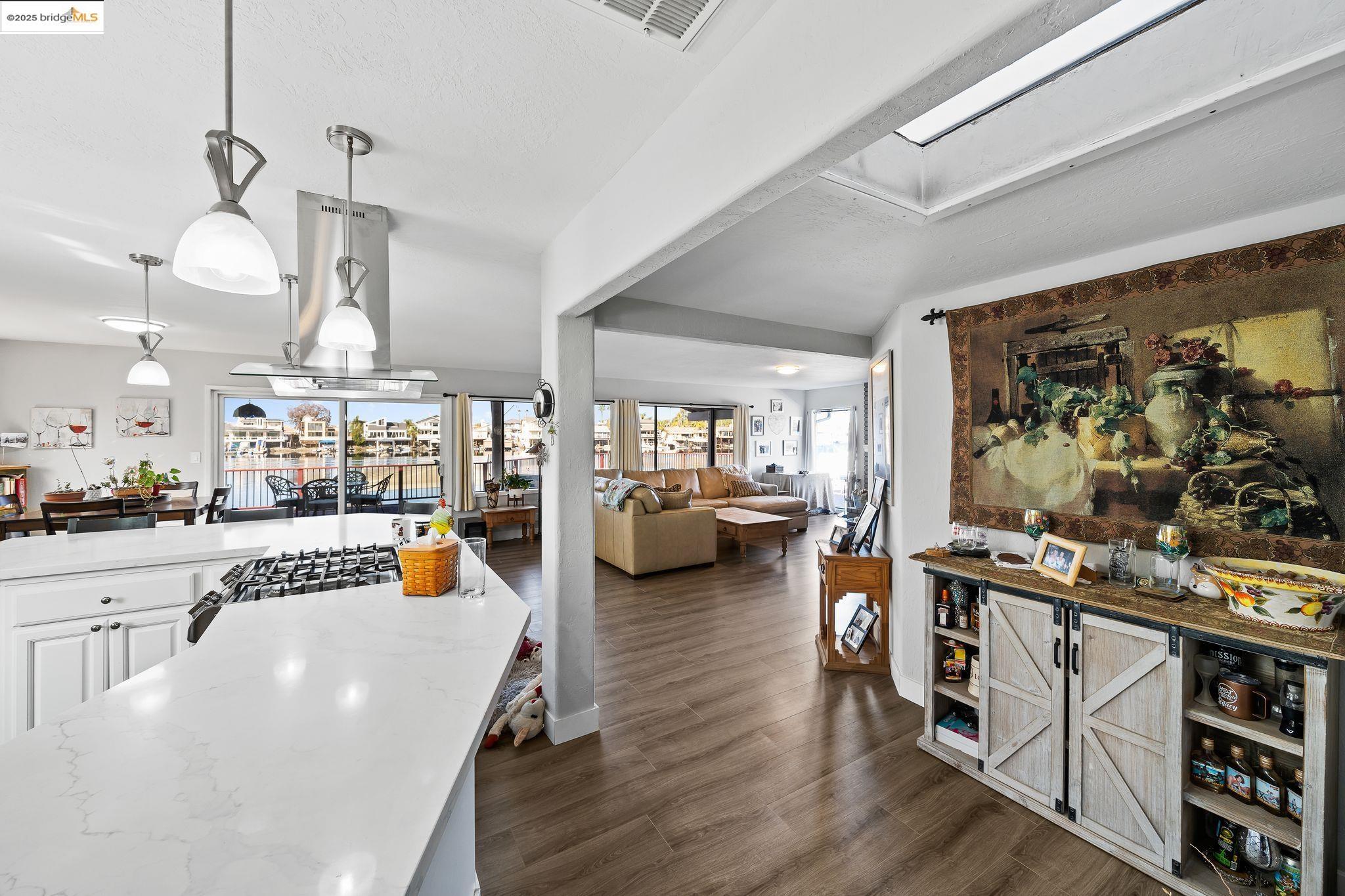 926 Lido Cir