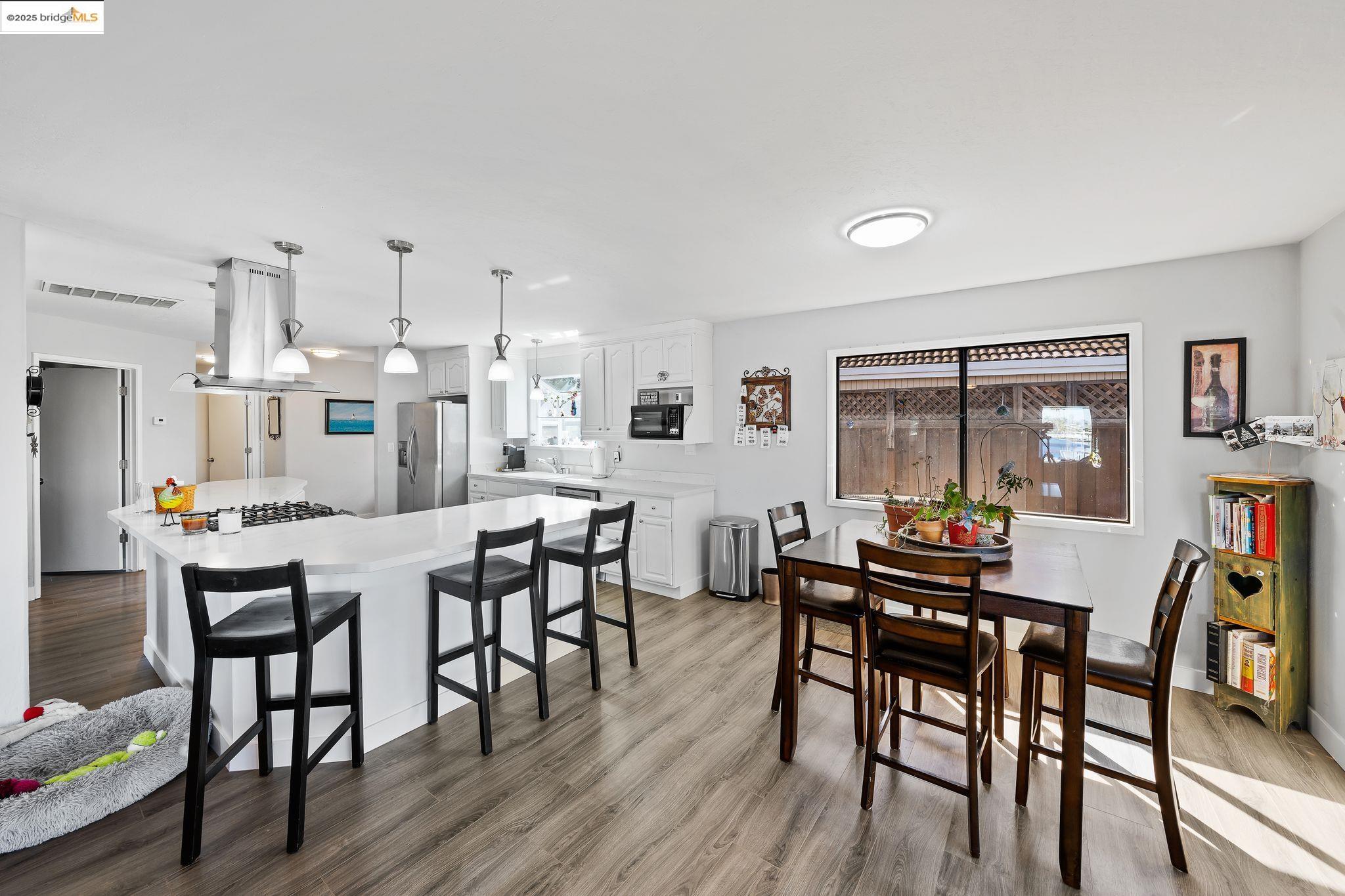 926 Lido Cir