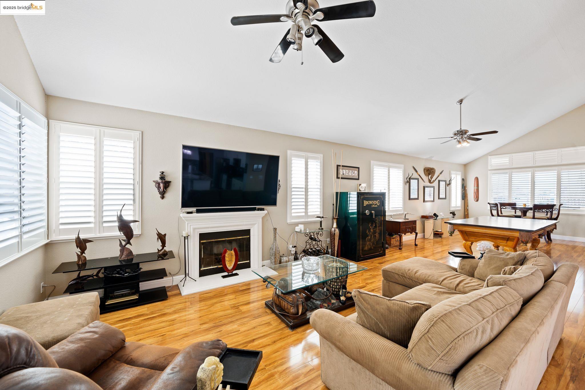 2199 Newport Dr