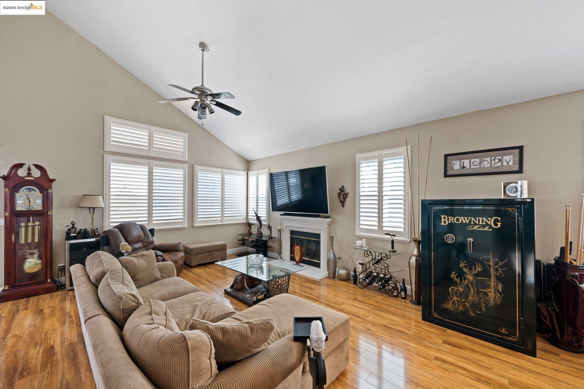 2199 Newport Dr