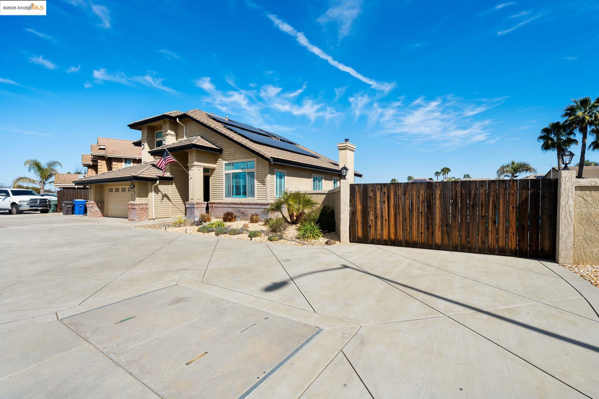 2199 Newport Dr