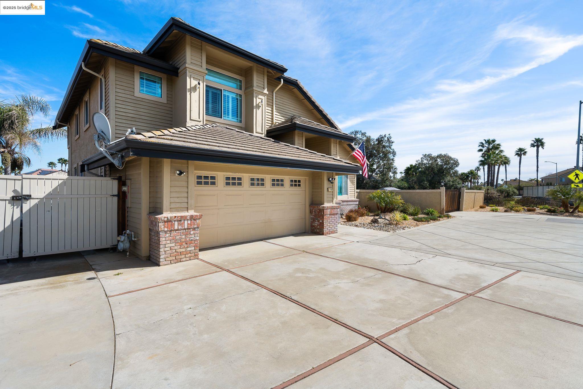 2199 Newport Dr
