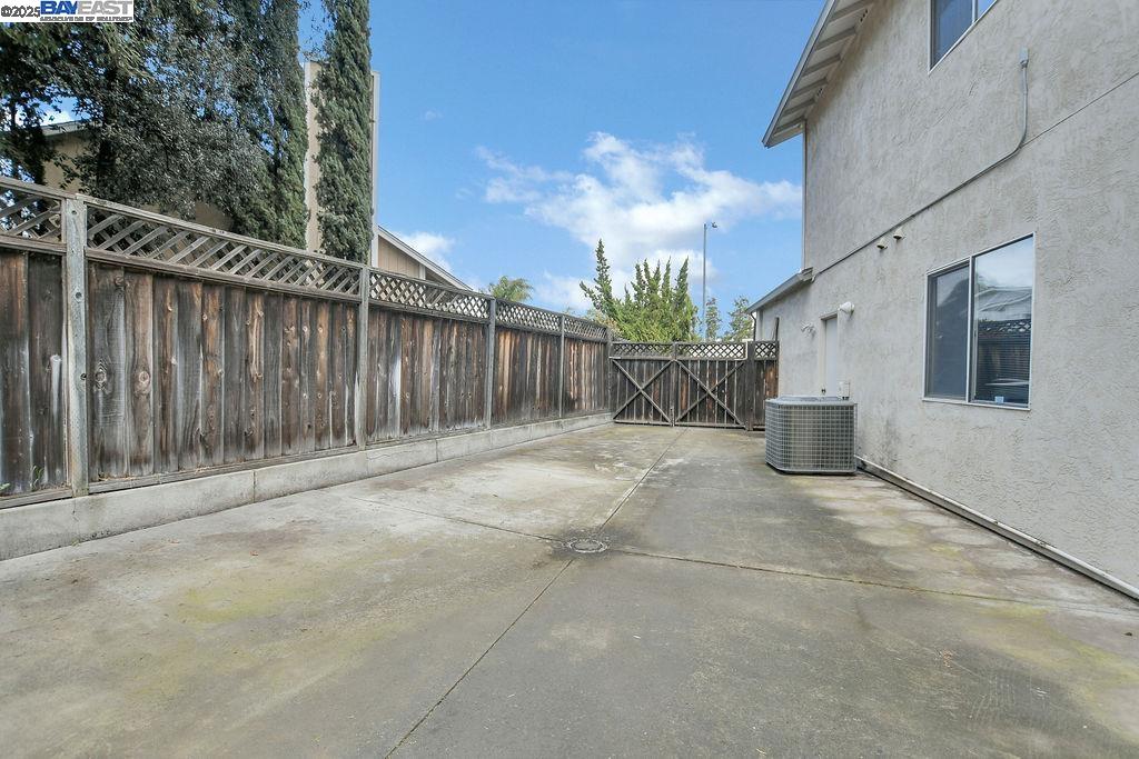 1743 Freeport Ct
