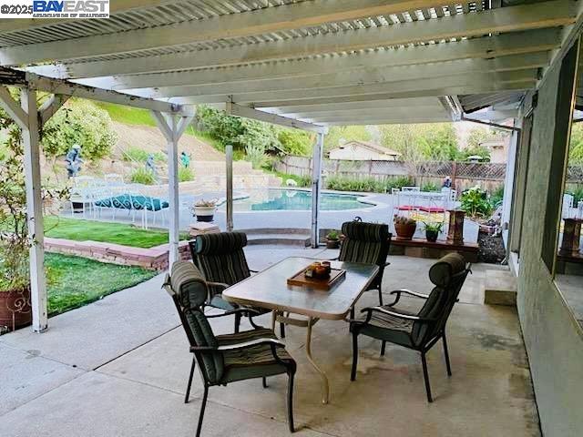 140 Nanimo Ct