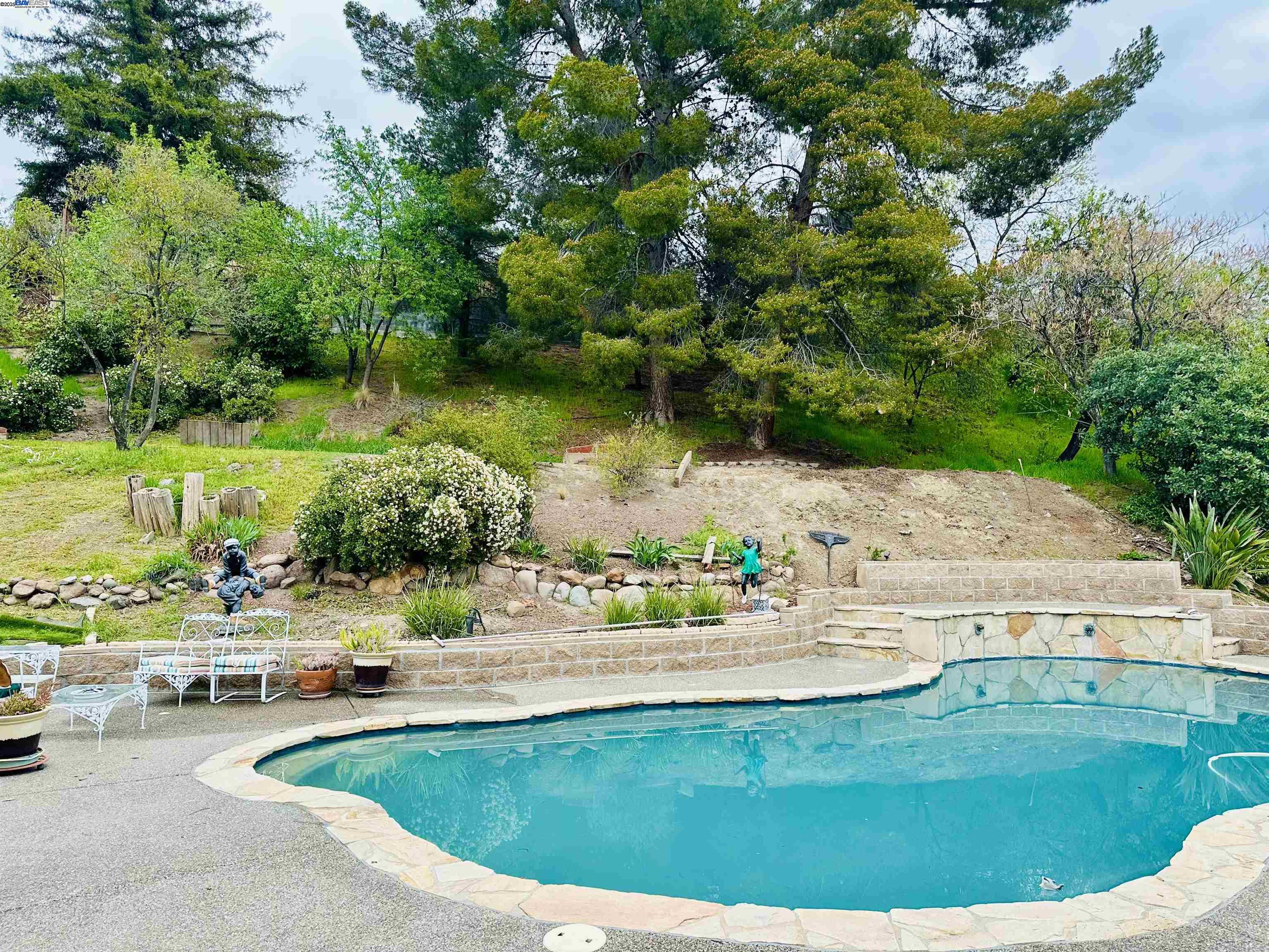 140 Nanimo Ct