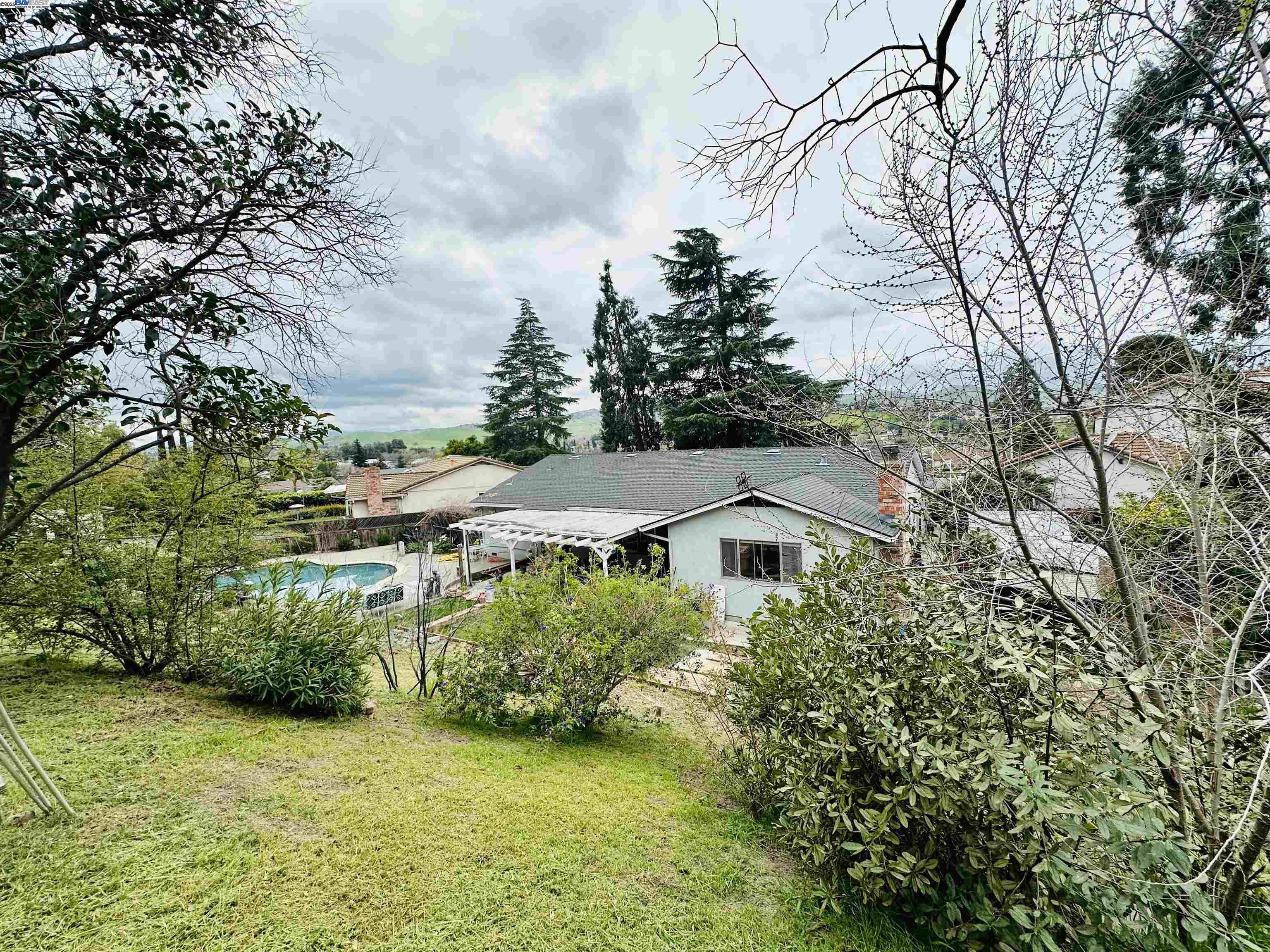 140 Nanimo Ct