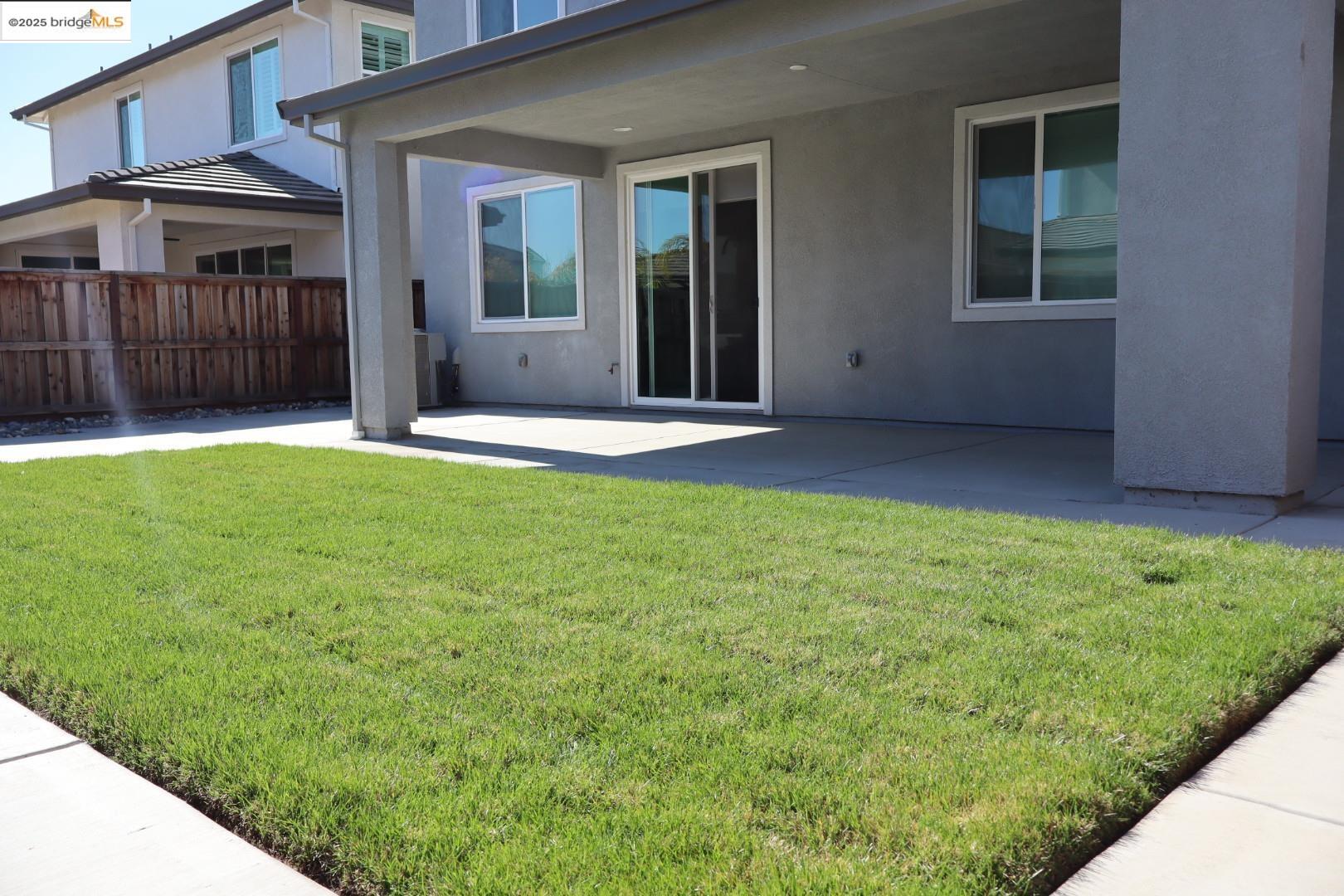 16214 Sculptor Ave