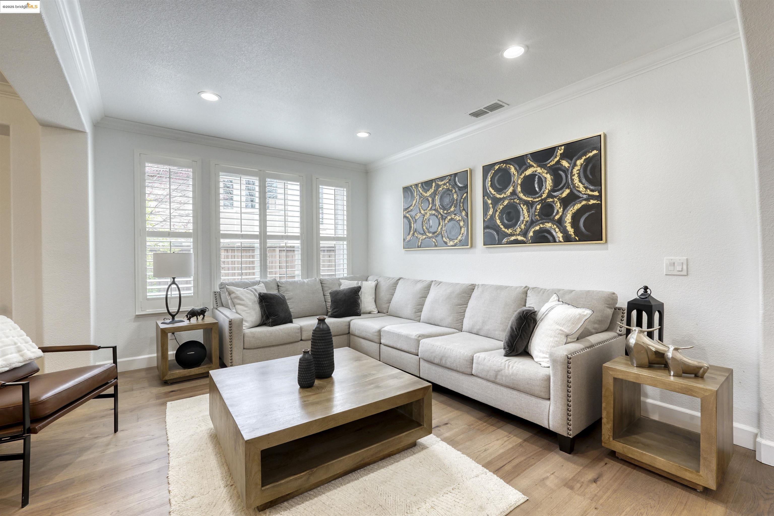 814 Vanderbilt Ct
