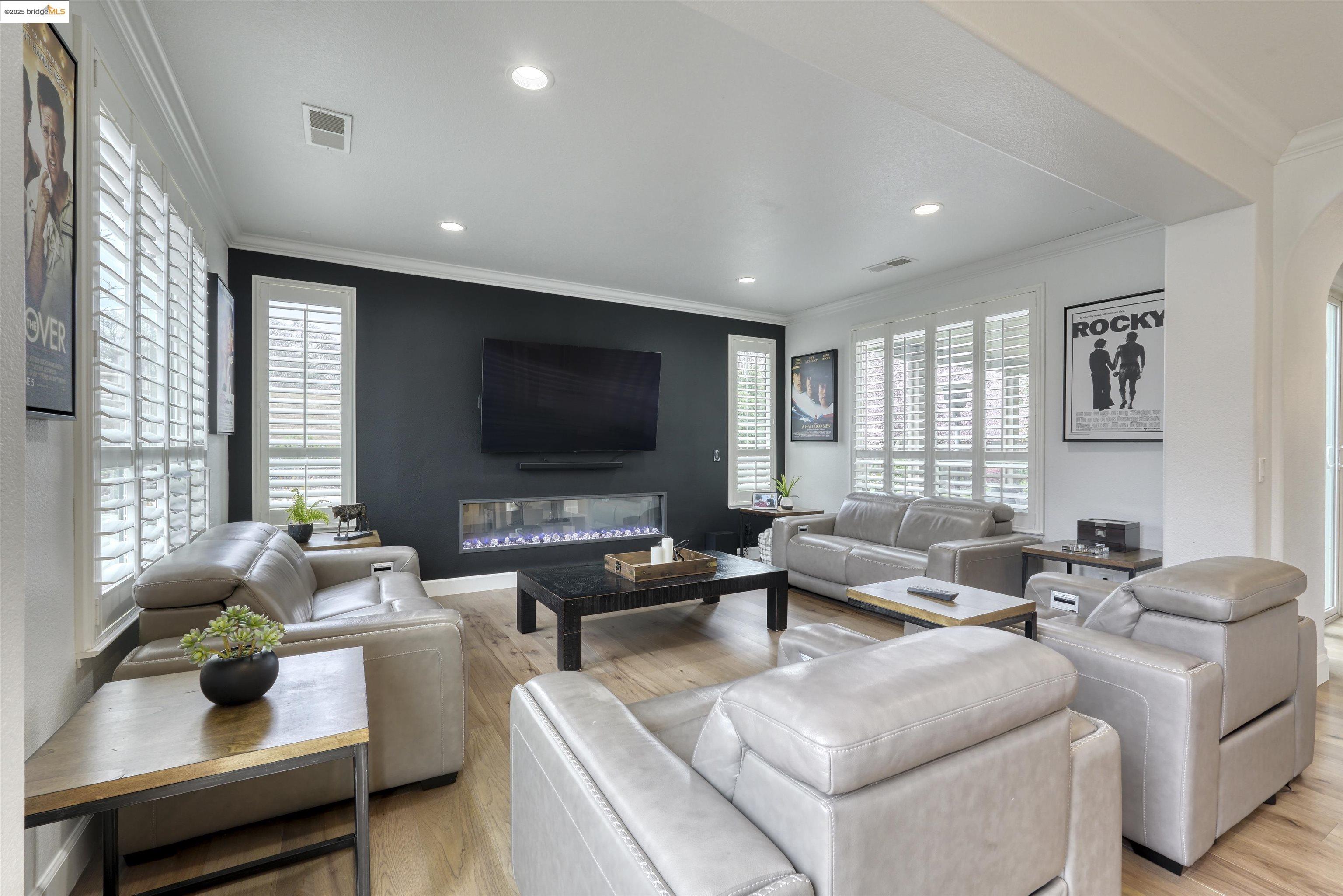 814 Vanderbilt Ct