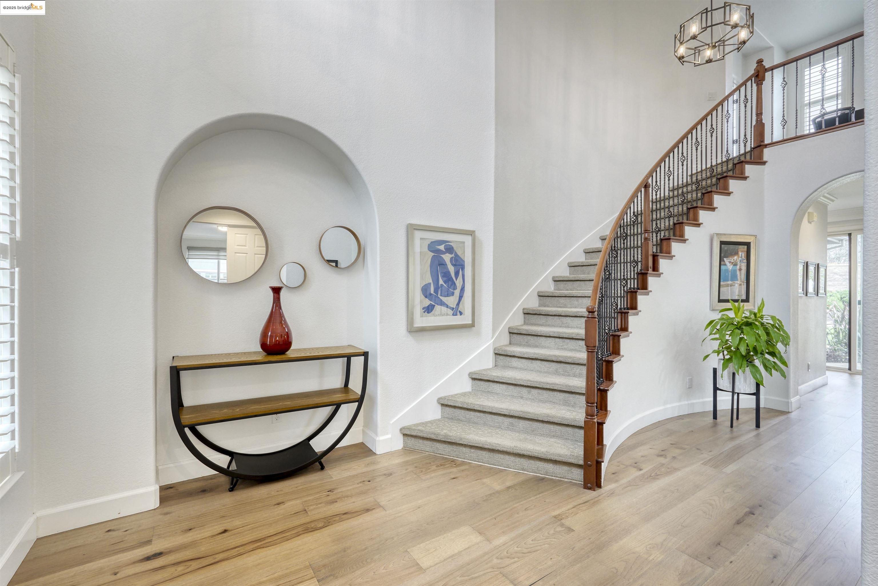 814 Vanderbilt Ct