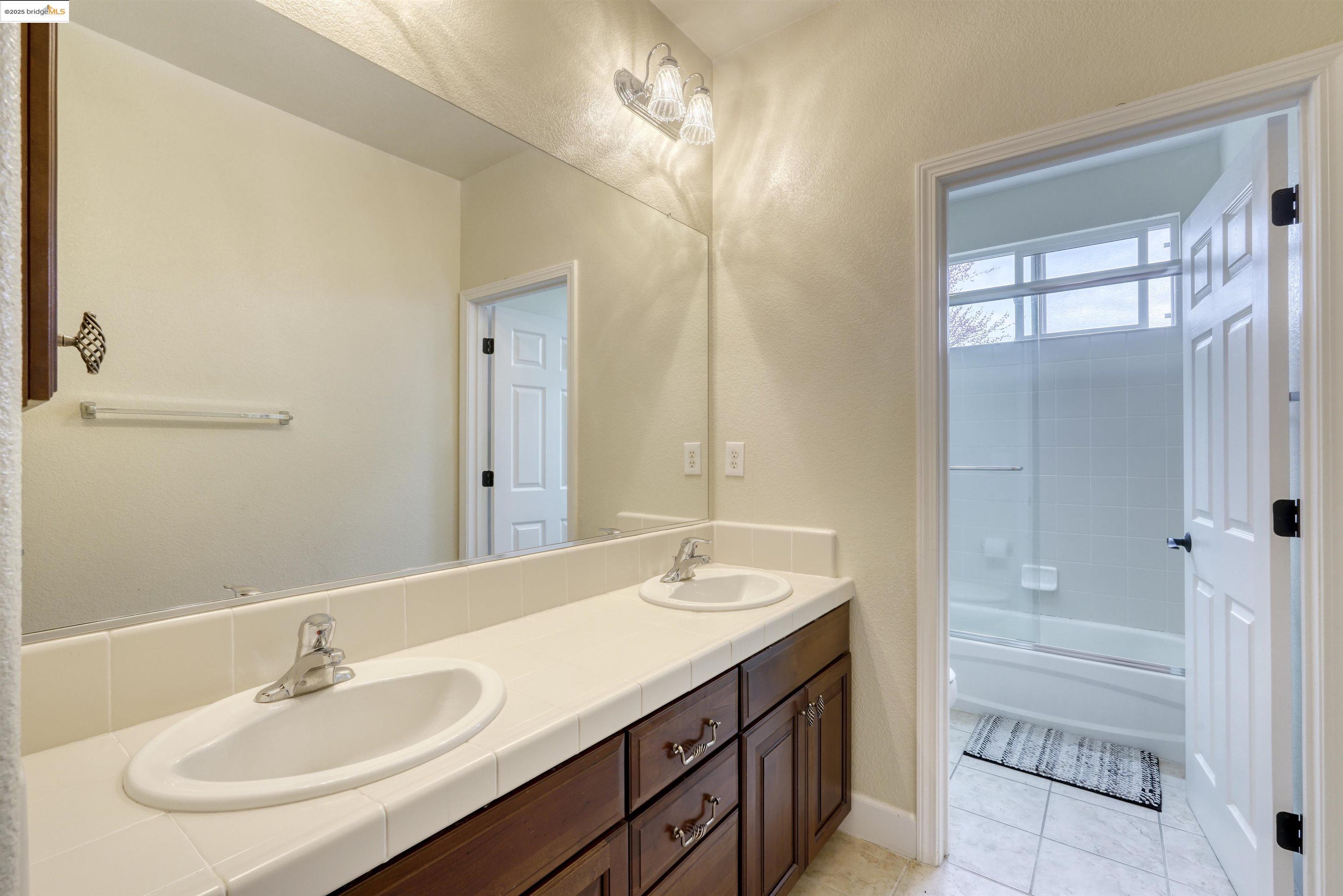 814 Vanderbilt Ct