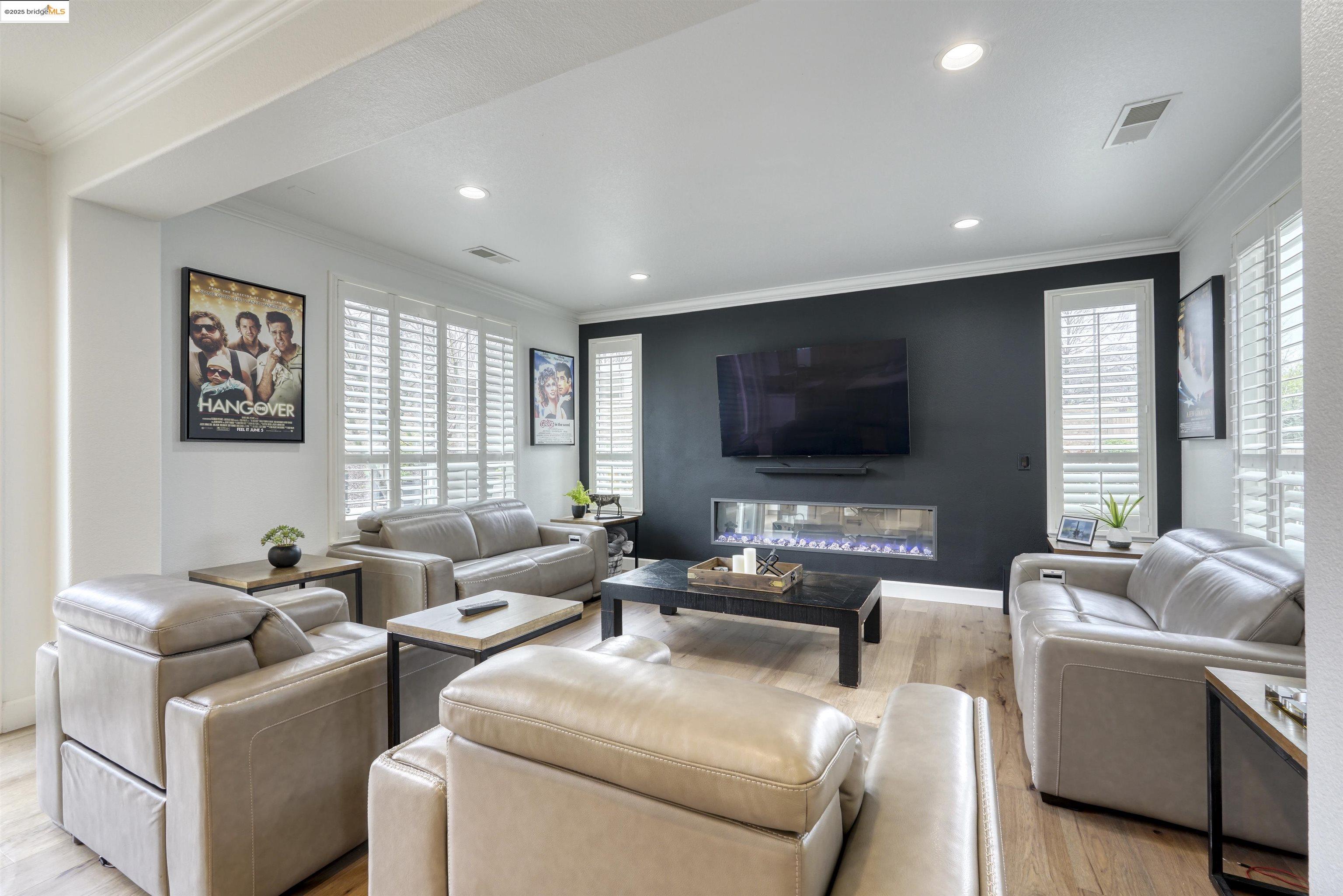 814 Vanderbilt Ct