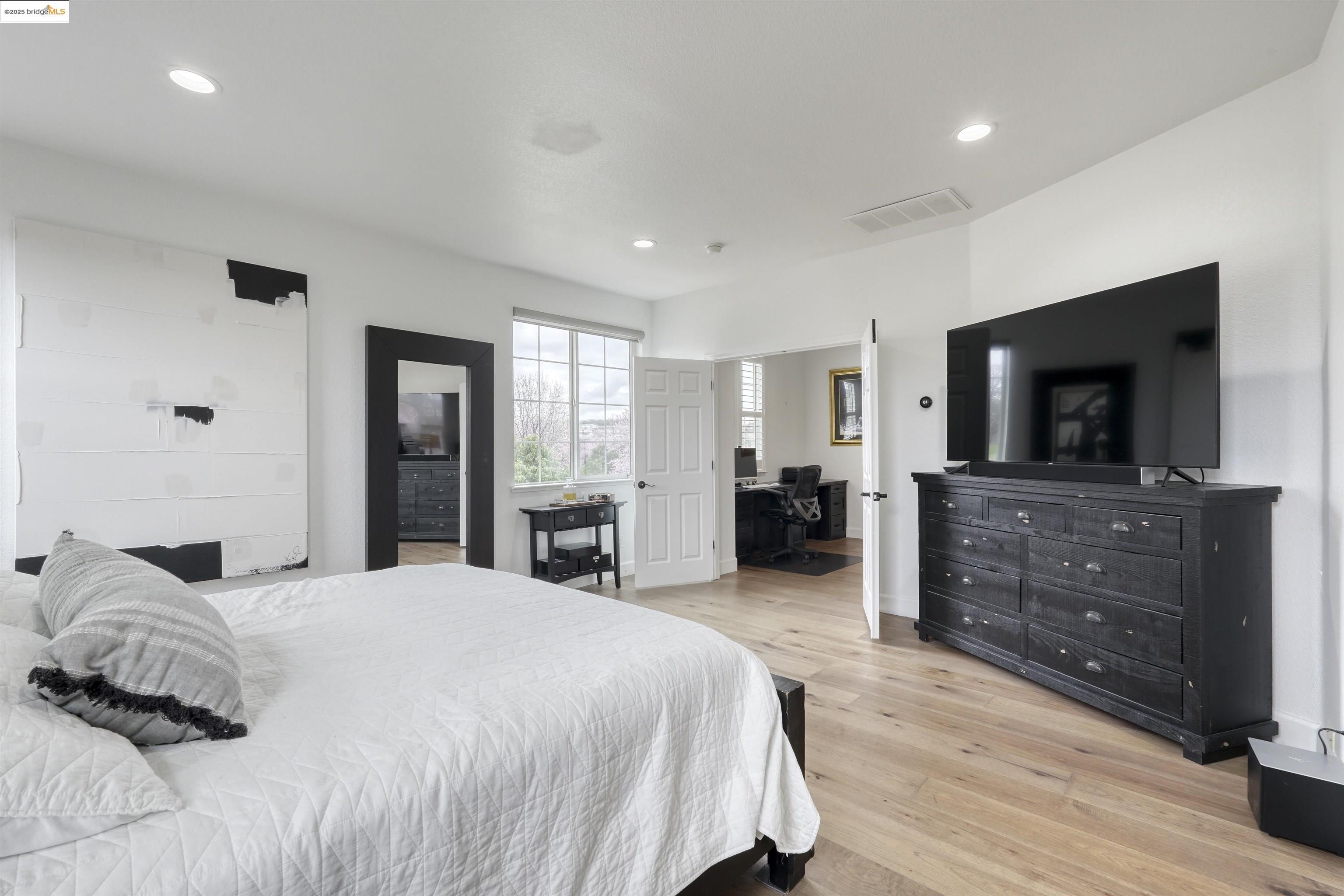814 Vanderbilt Ct