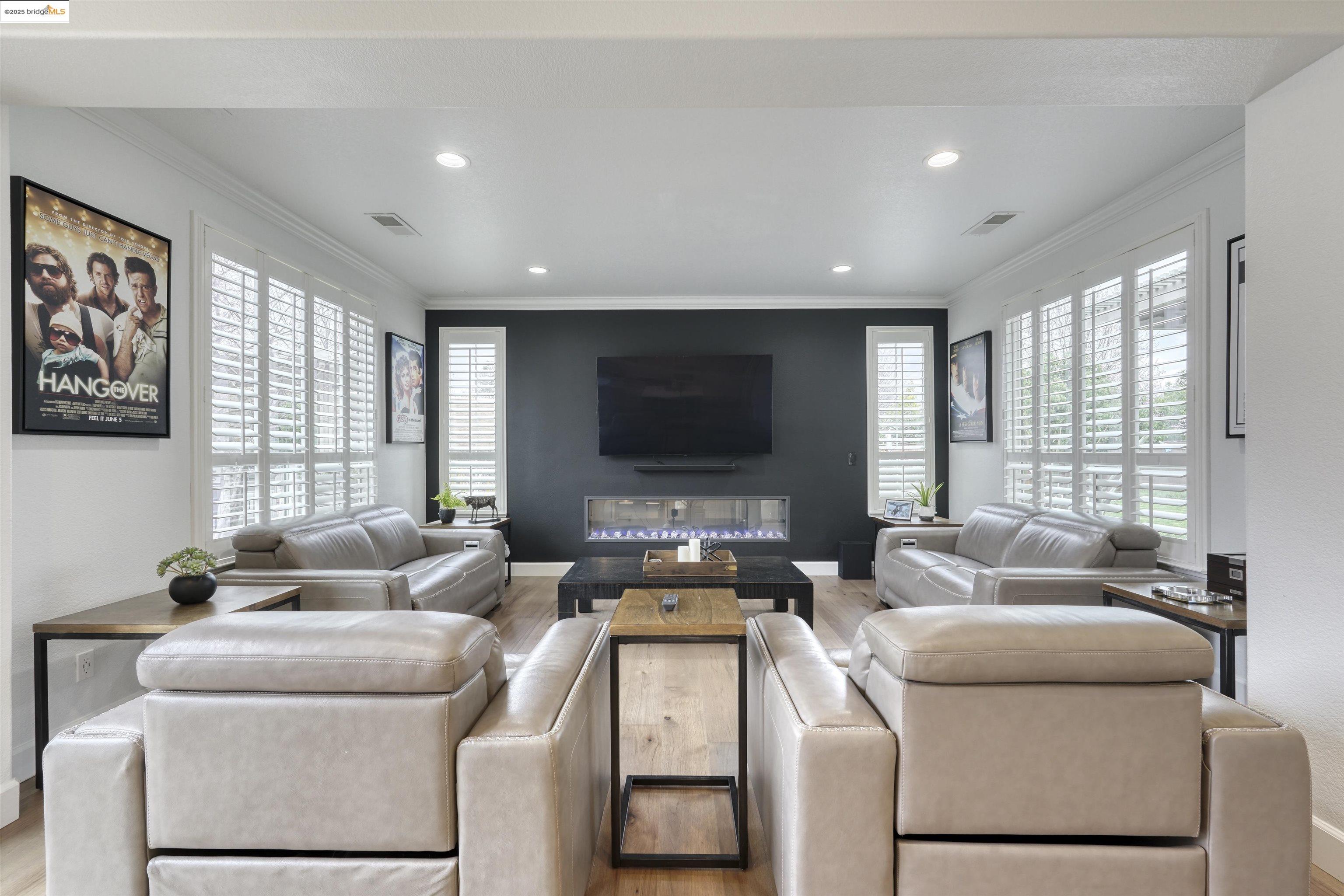 814 Vanderbilt Ct