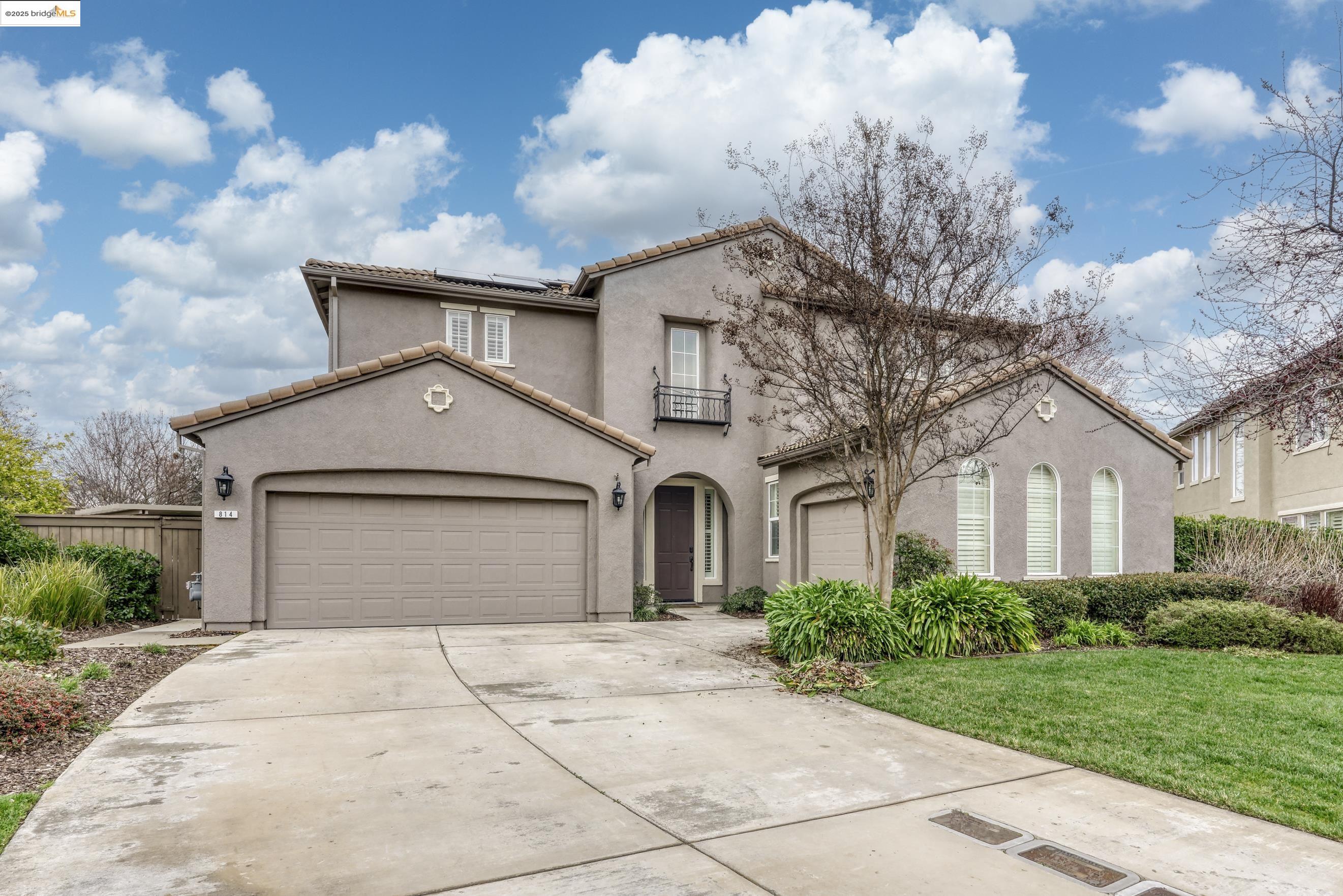 814 Vanderbilt Ct