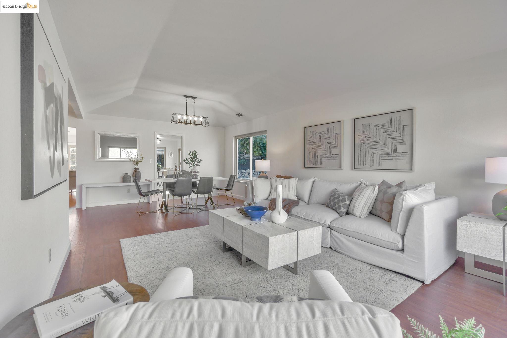 1447 Parkhaven Dr