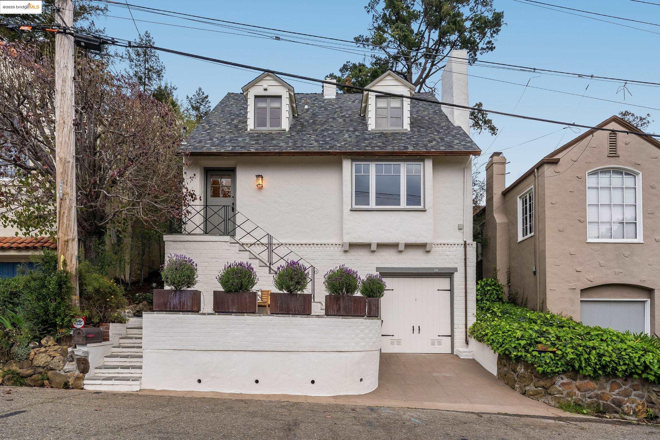 24 Buckeye Ave